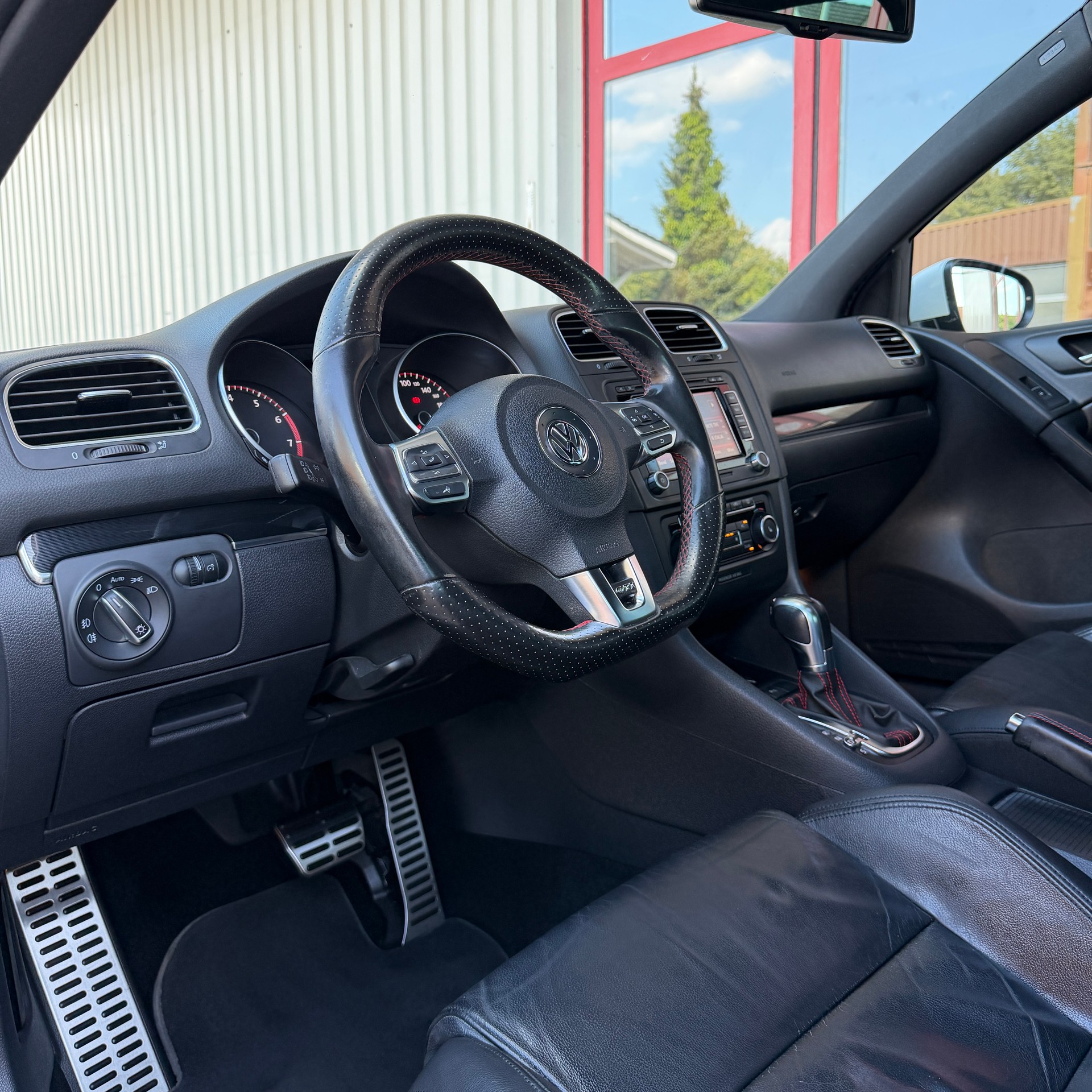 VW Golf 2.0 TSI GTI DSG-image-9