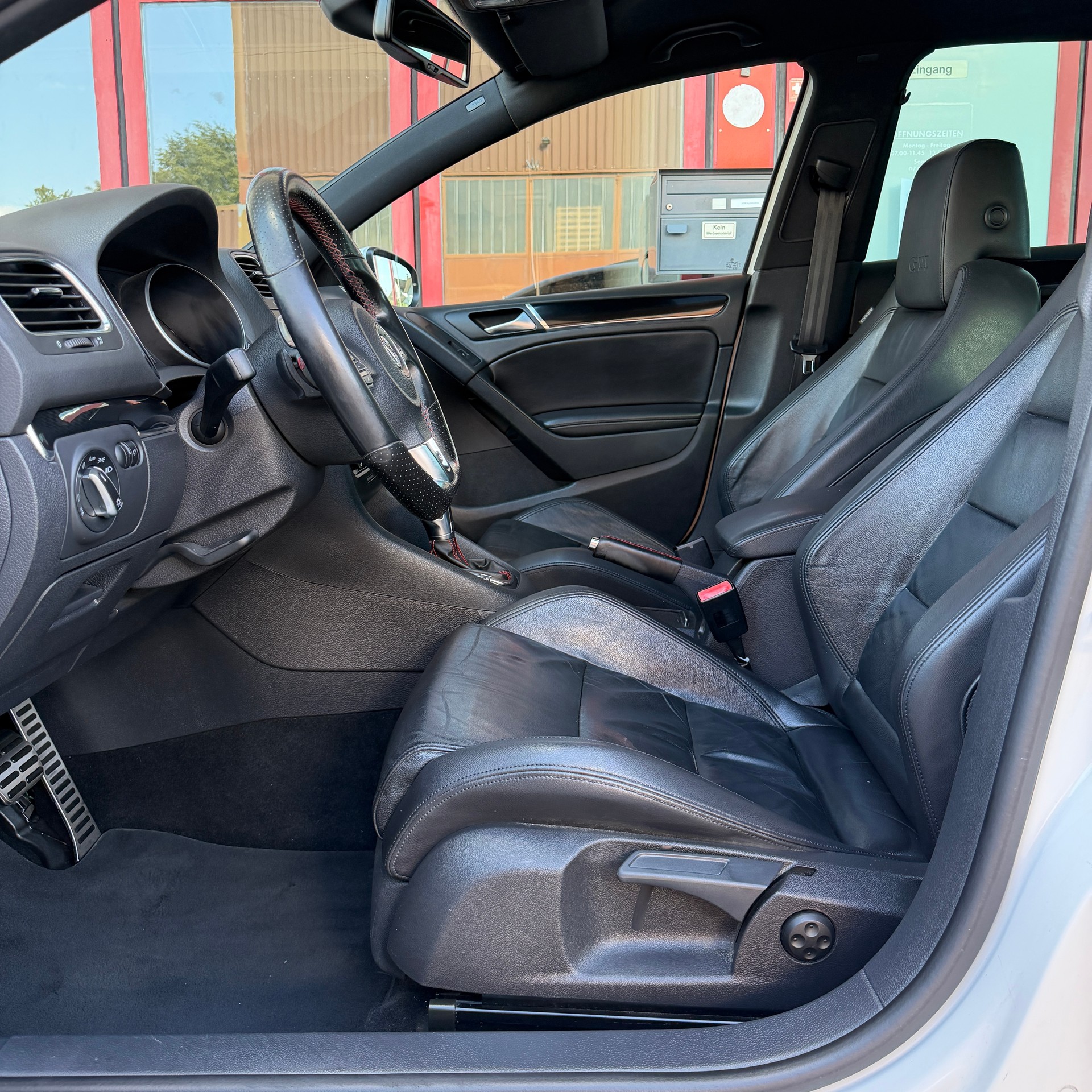 VW Golf 2.0 TSI GTI DSG-image-10