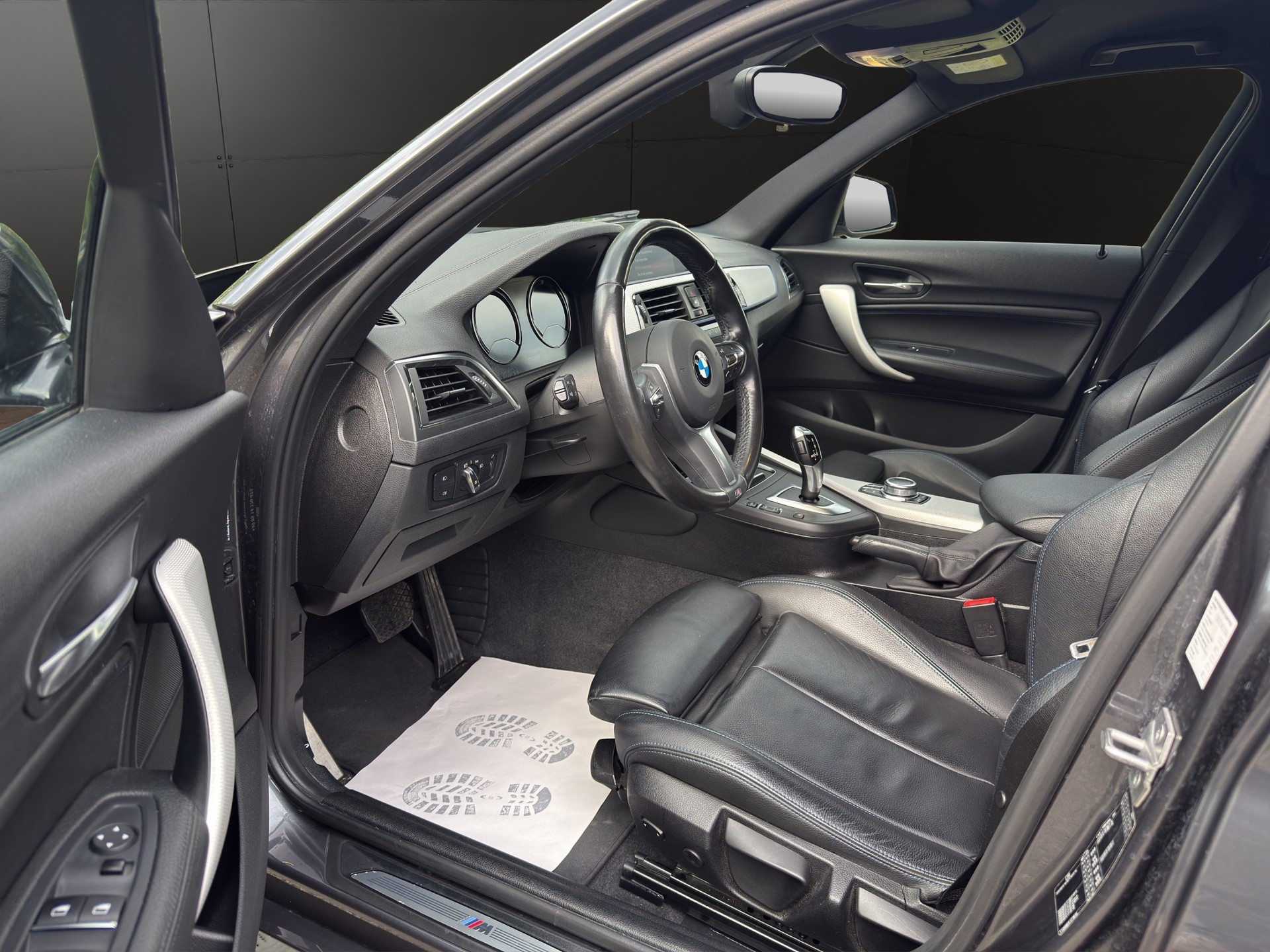 BMW 125i Edition M Sport Steptronic-image-10