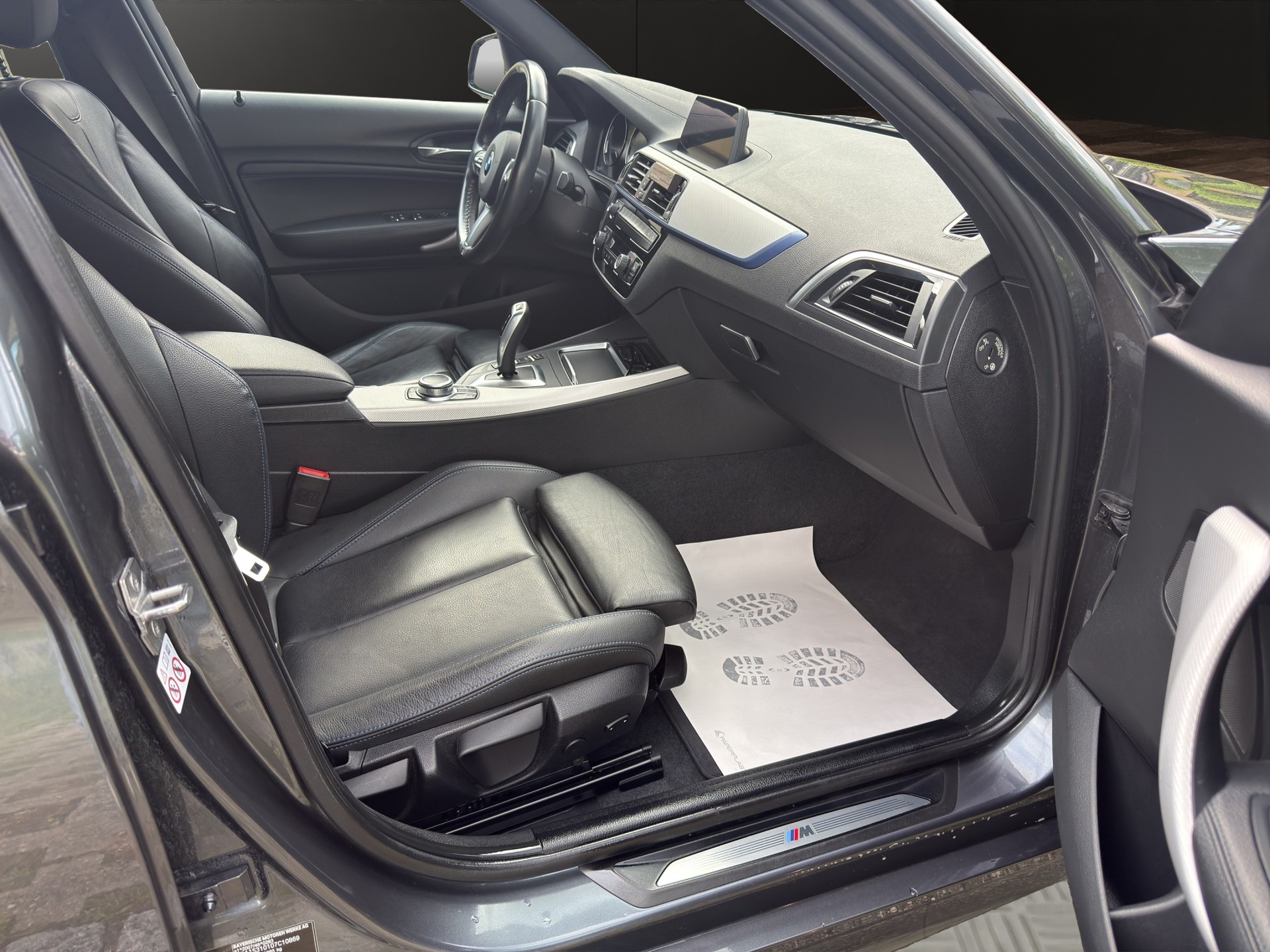 BMW 125i Edition M Sport Steptronic-image-13