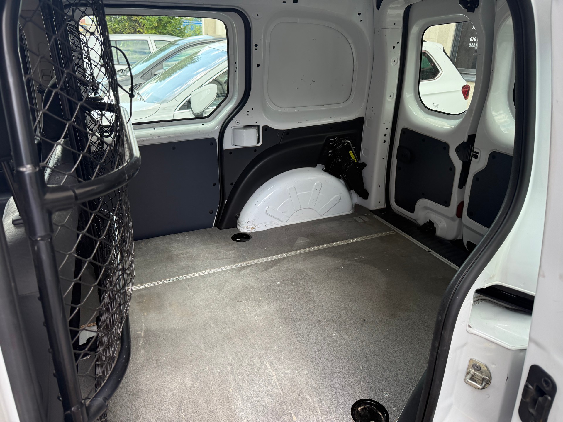RENAULT Kangoo Medium dCi 95-image-13