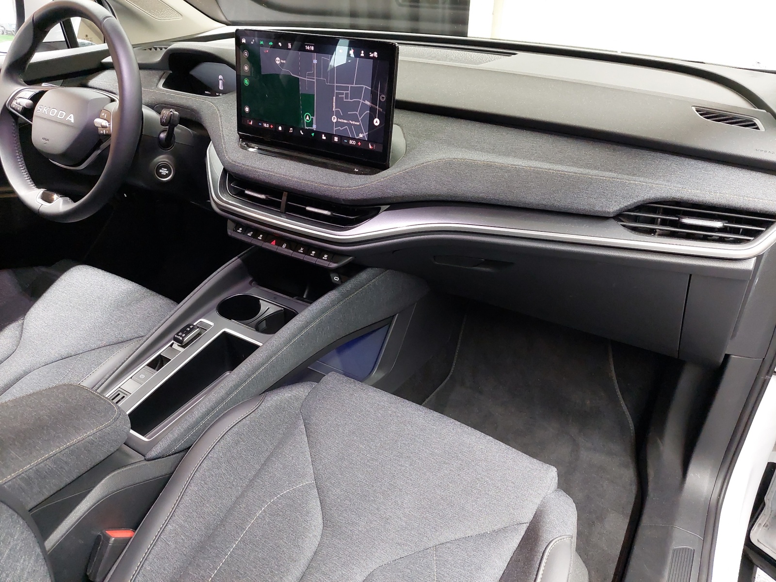 SKODA Elroq 85-image-9