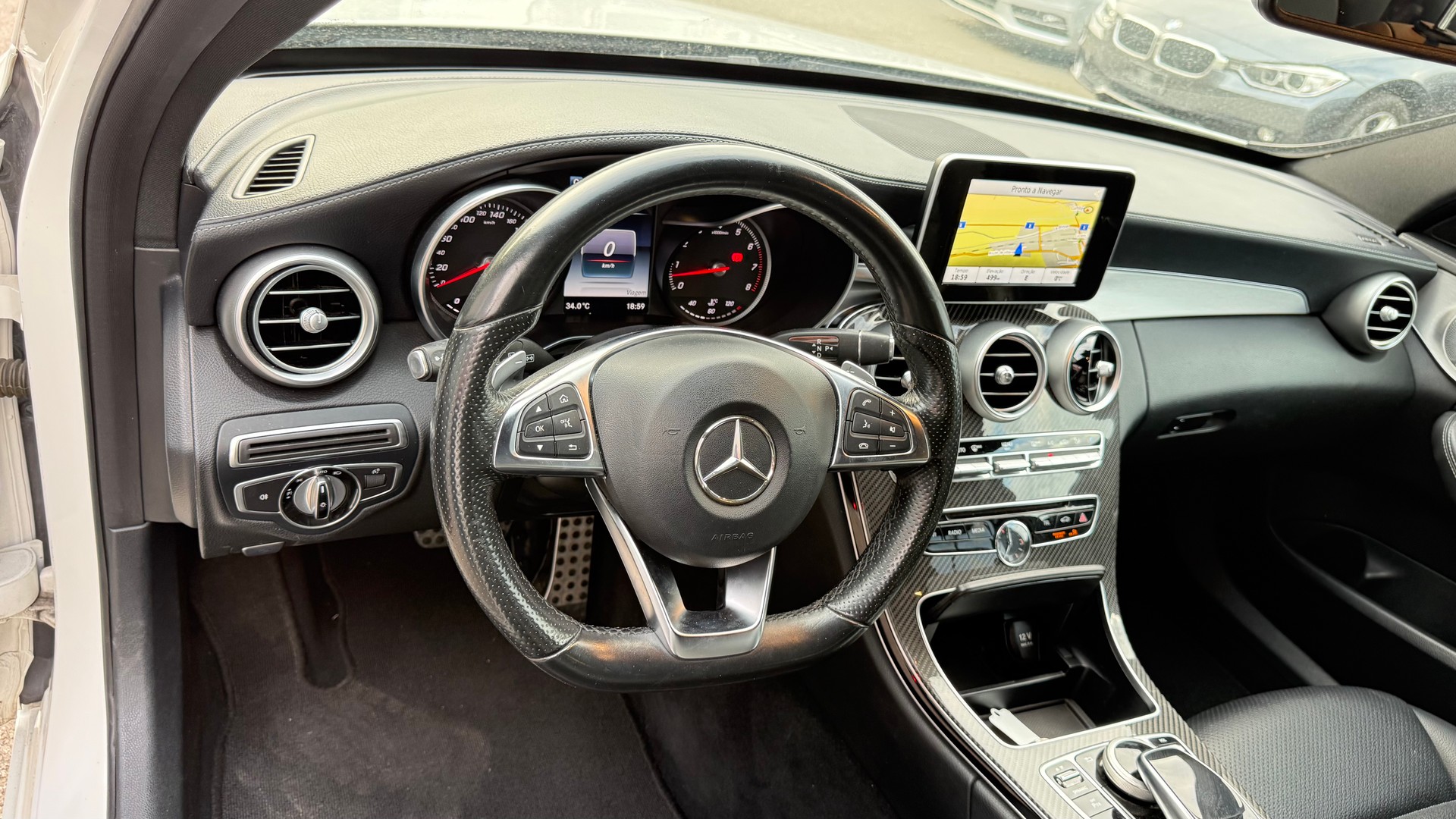 MERCEDES-BENZ C 400 AMG Line 4Matic 7G-Tronic-image-12