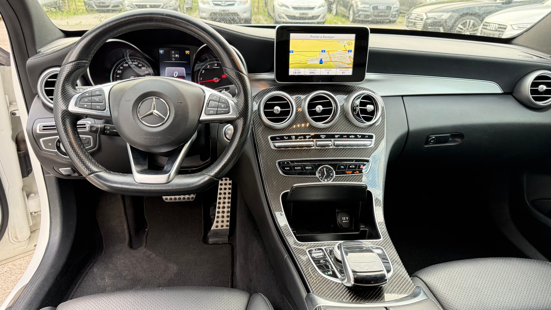 MERCEDES-BENZ C 400 AMG Line 4Matic 7G-Tronic-image-10
