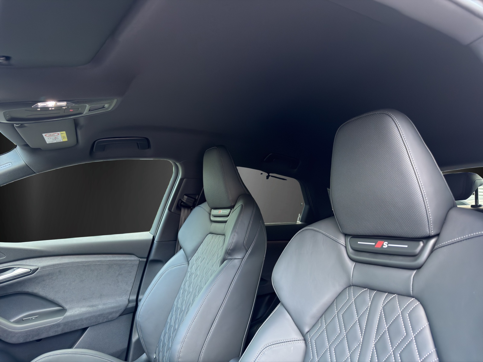 AUDI SQ6 Sportback e-tron quattro-image-15