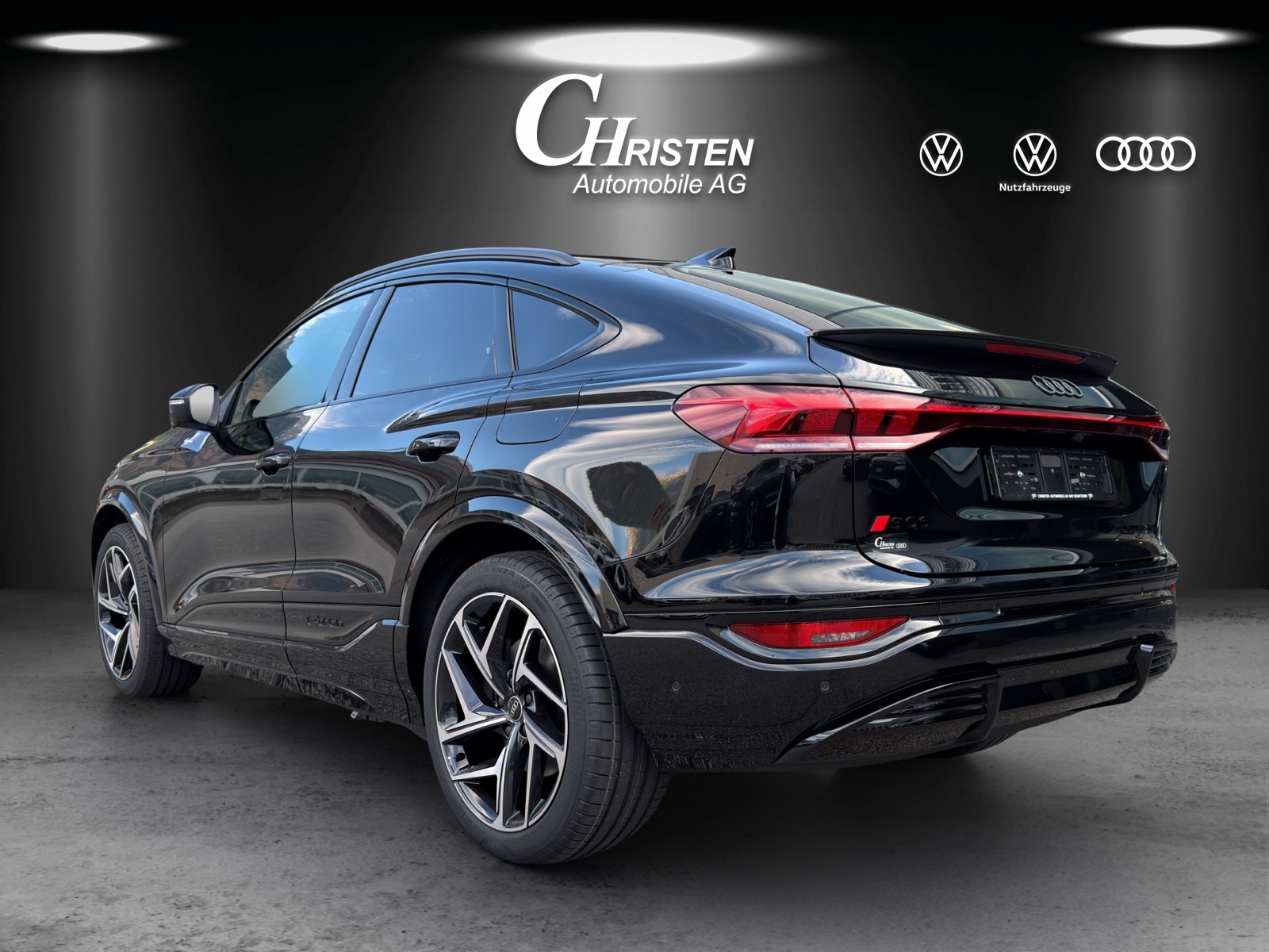 AUDI SQ6 Sportback e-tron quattro-image-3