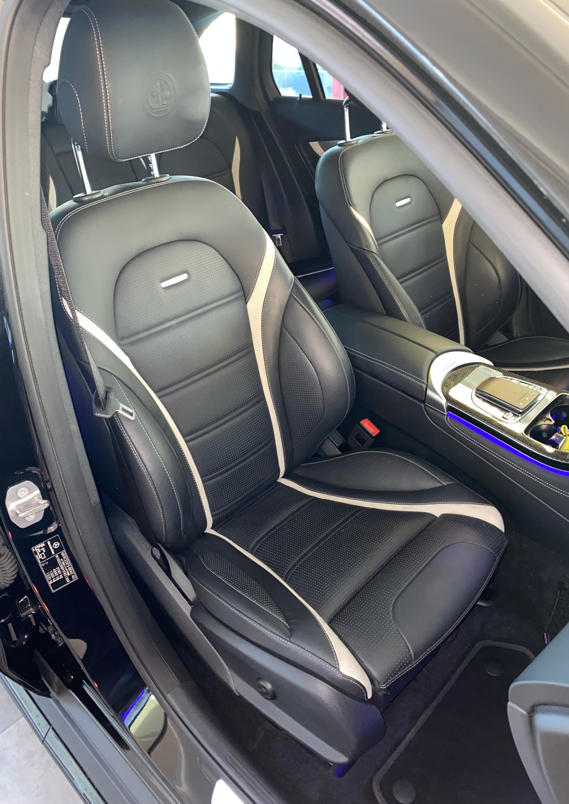 MERCEDES-BENZ GLC 63 S AMG 4Matic 9G-Tronic-image-17