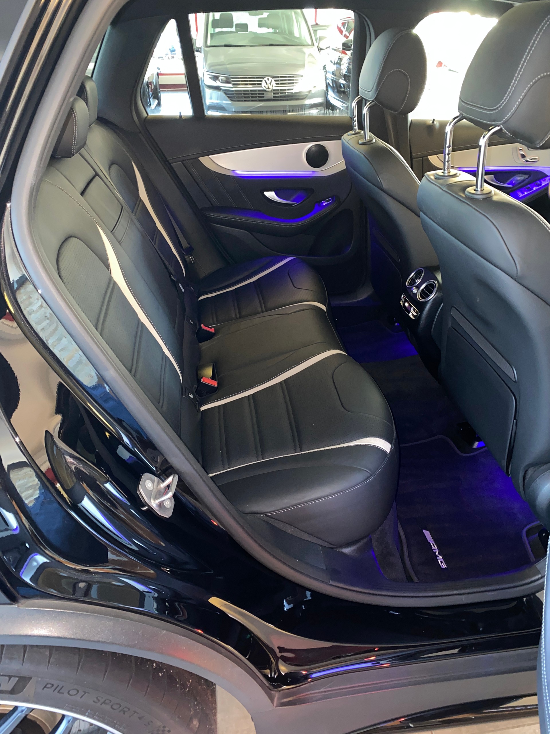 MERCEDES-BENZ GLC 63 S AMG 4Matic 9G-Tronic-image-16