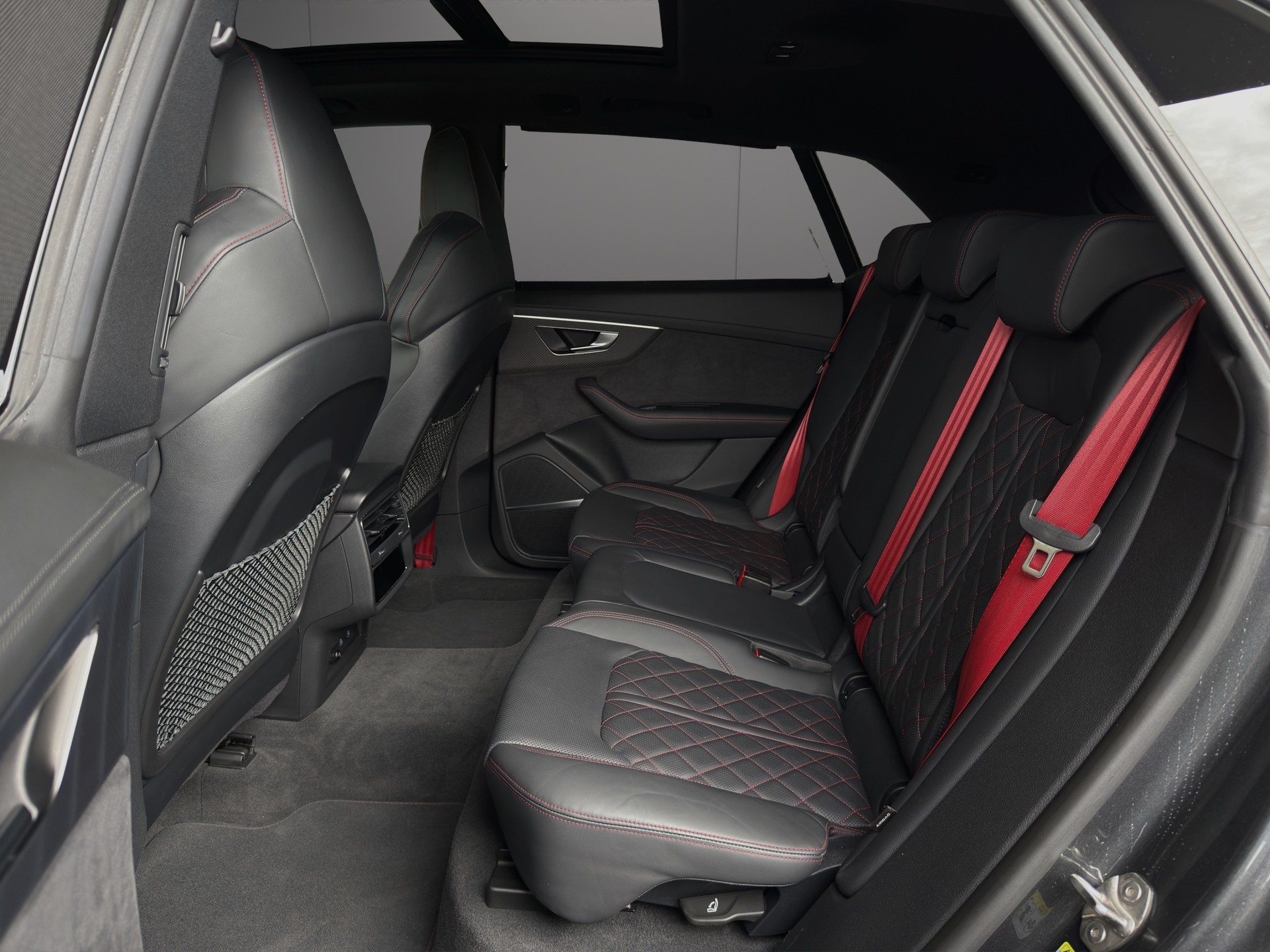 AUDI SQ8 SUV TFSI quattro tiptronic-image-8