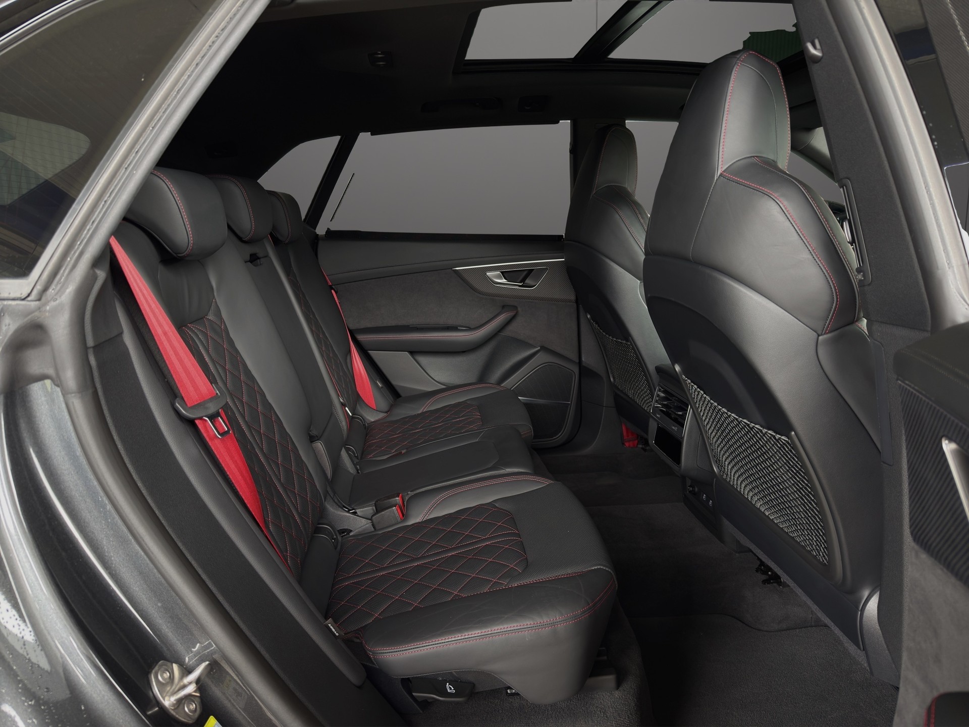 AUDI SQ8 SUV TFSI quattro tiptronic-image-9