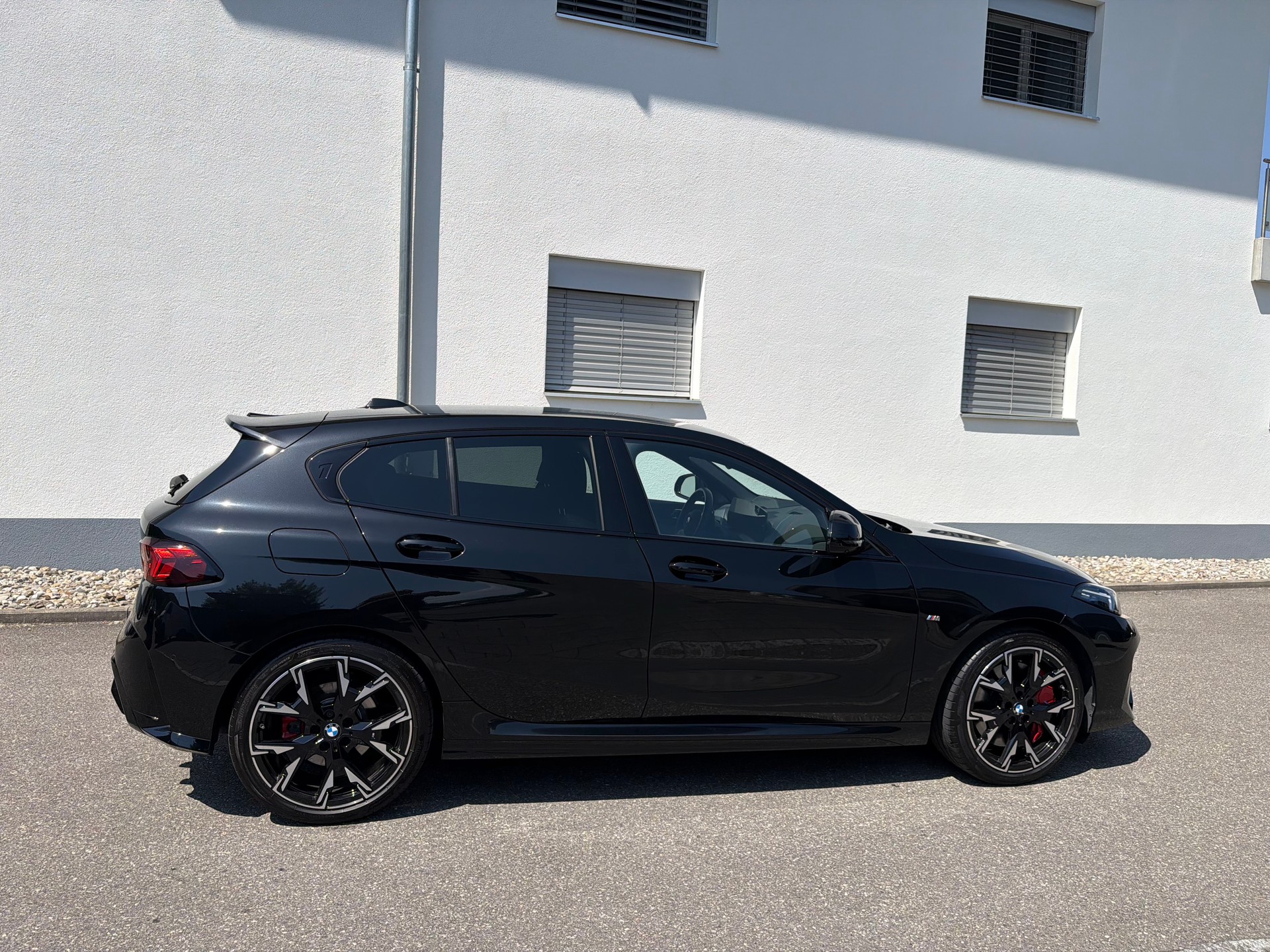 BMW 118d M Sport Pro Steptronic-image-4