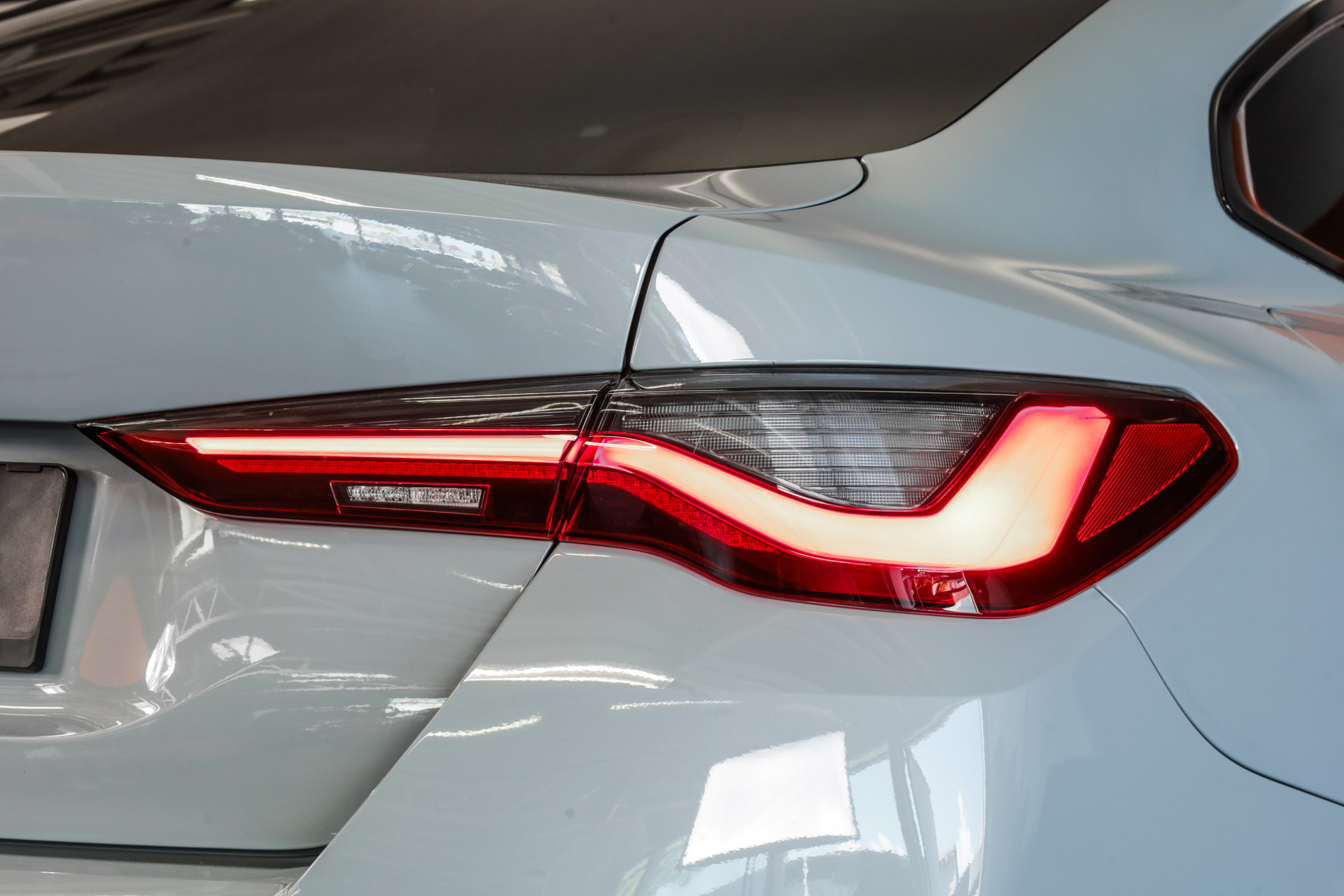 BMW i4 M50-image-5