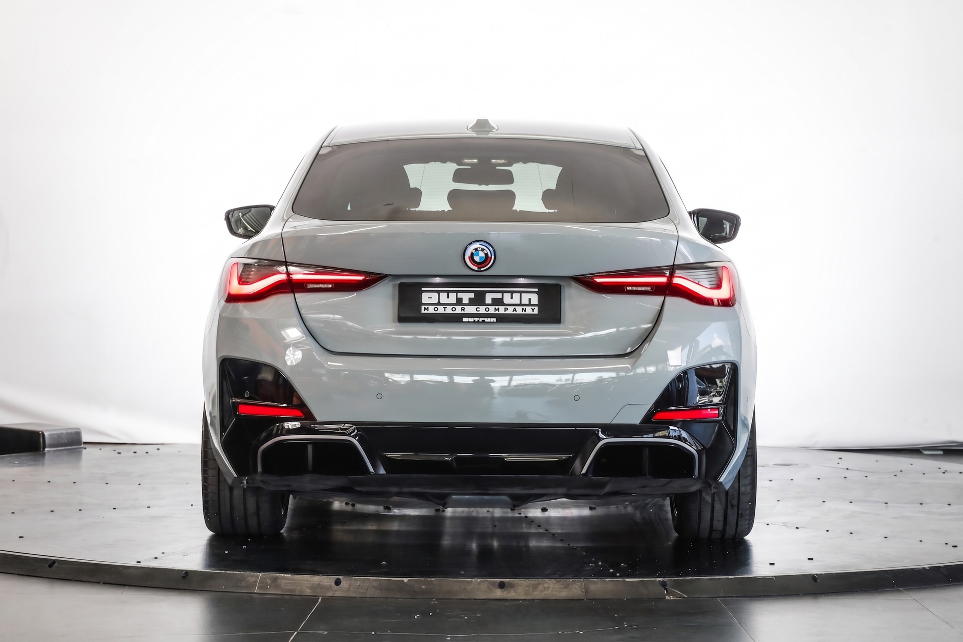 BMW i4 M50-showroom-element-2