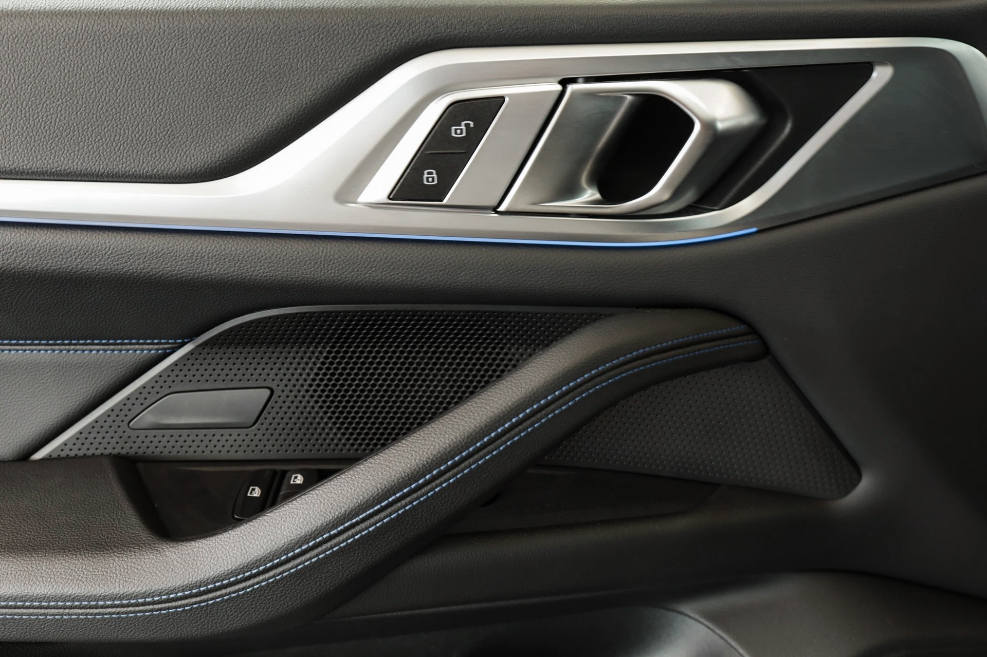BMW i4 M50-image-10