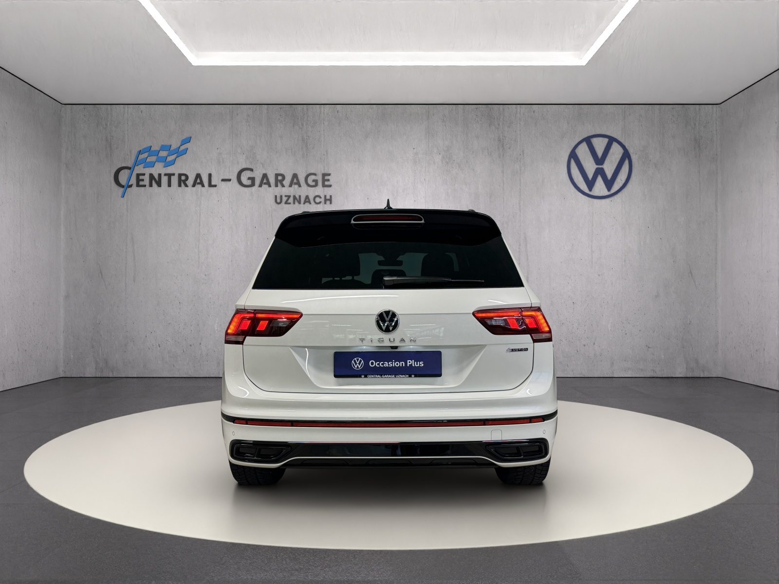 VW Tiguan 2.0TSI R-Line 4Motion DSG-image-3