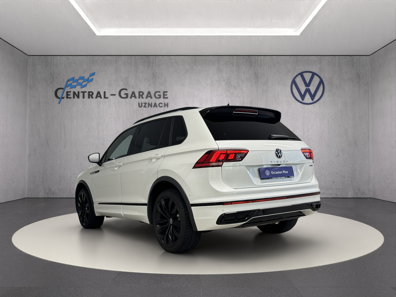VW Tiguan 2.0TSI R-Line 4Motion DSG-image-2