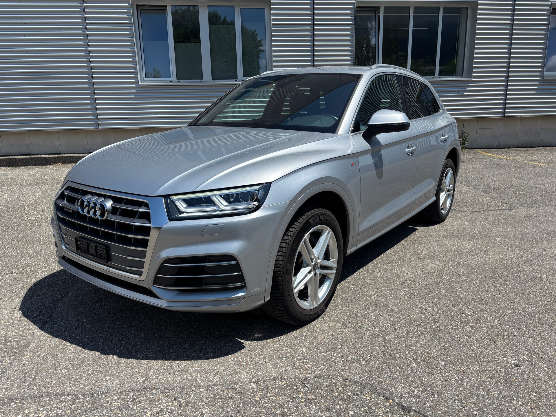 AUDI Q5 2.0 TFSI sport quattro S-tronic-image-0