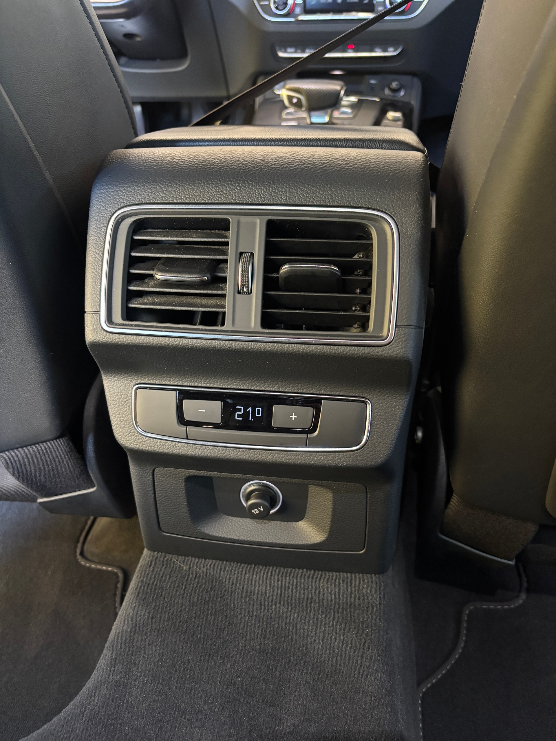 AUDI Q5 2.0 TFSI sport quattro S-tronic-image-13