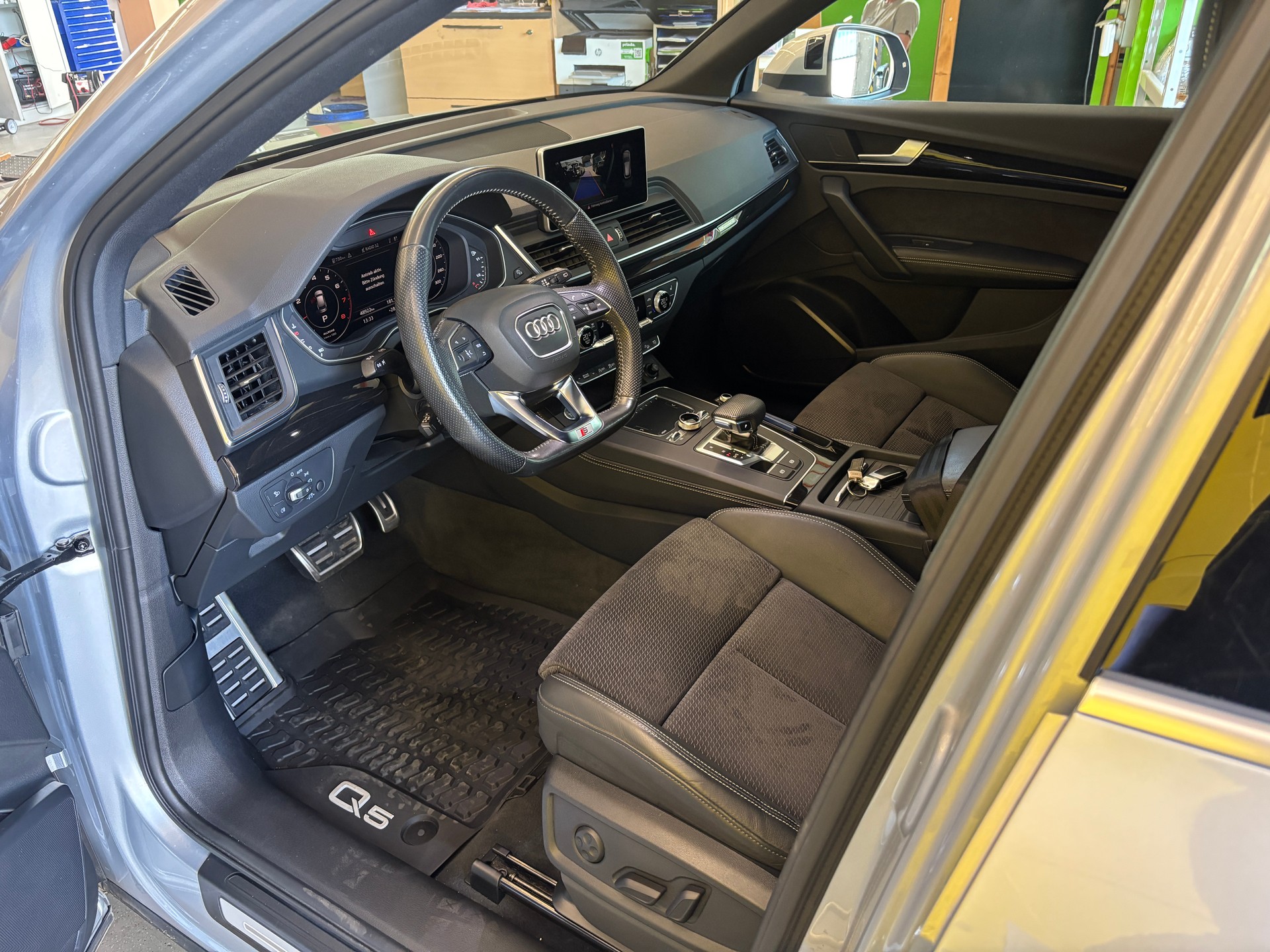 AUDI Q5 2.0 TFSI sport quattro S-tronic-image-8