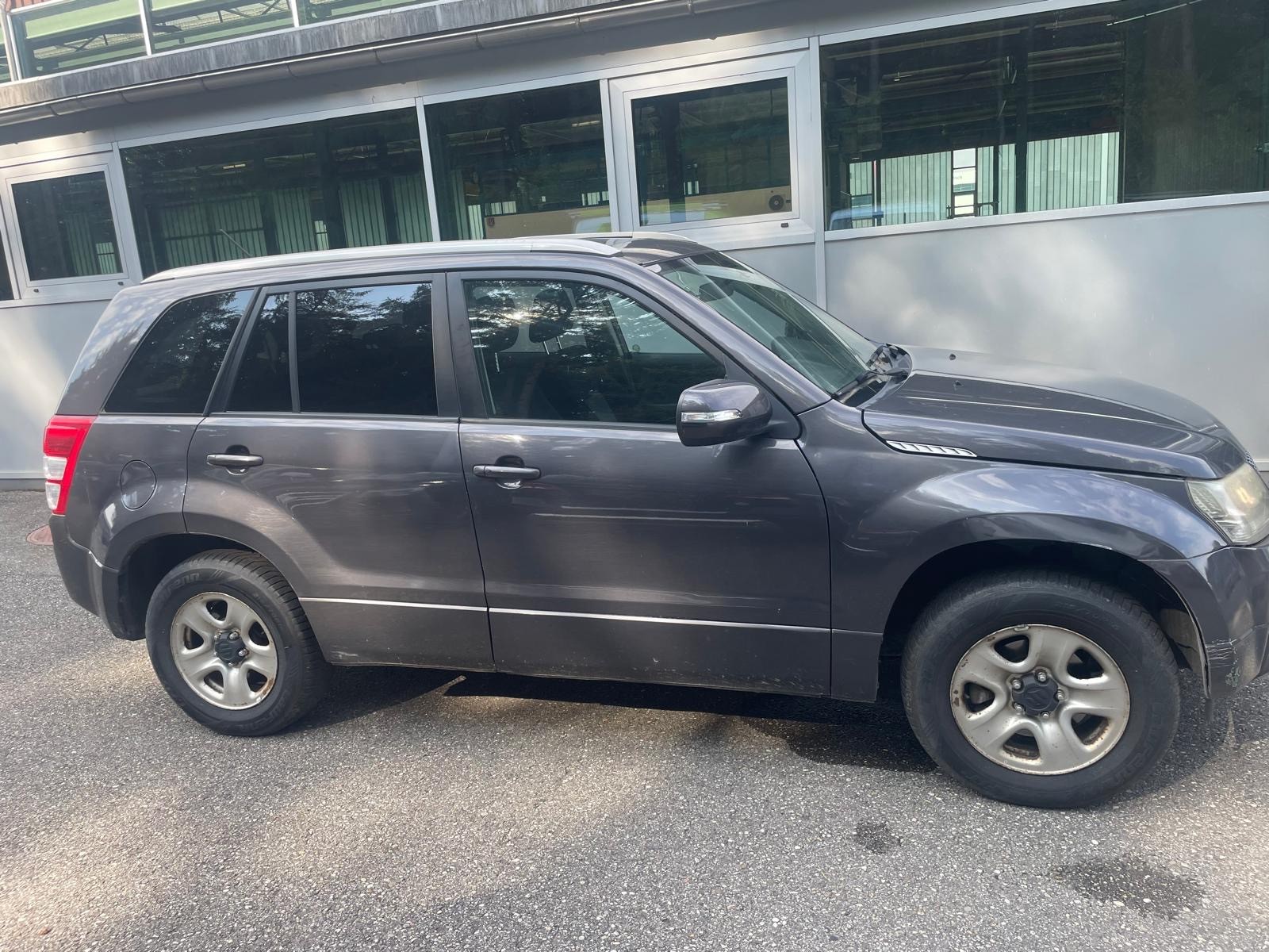 SUZUKI Grand Vitara 2.4 16V GL Top Automatic-image-2
