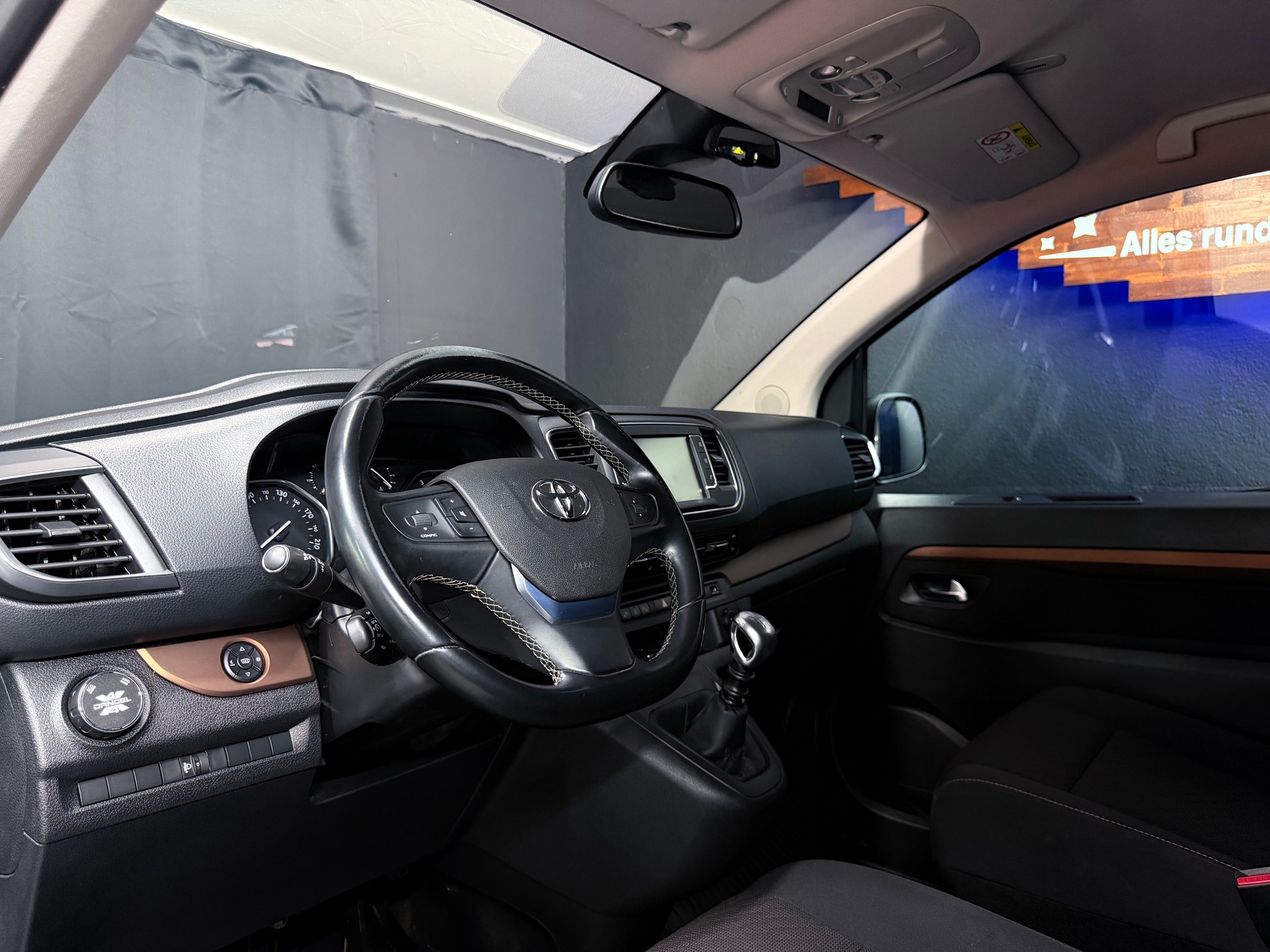 TOYOTA Proace Verso 2.0 D-4D 4x4 Trend Medium-image-7