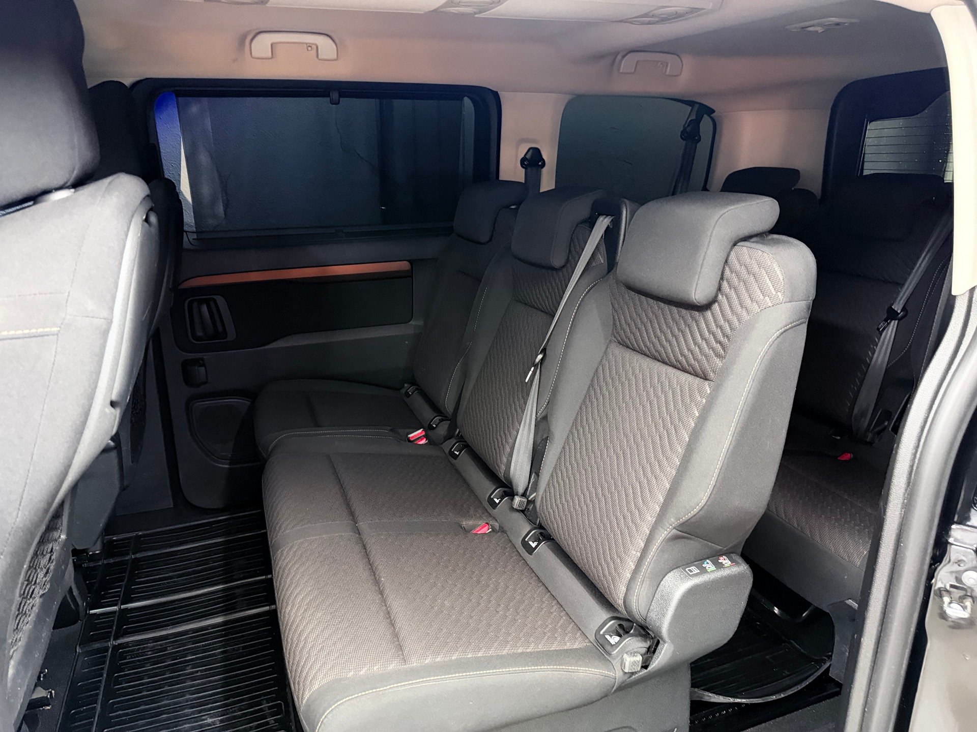 TOYOTA Proace Verso 2.0 D-4D 4x4 Trend Medium-image-11