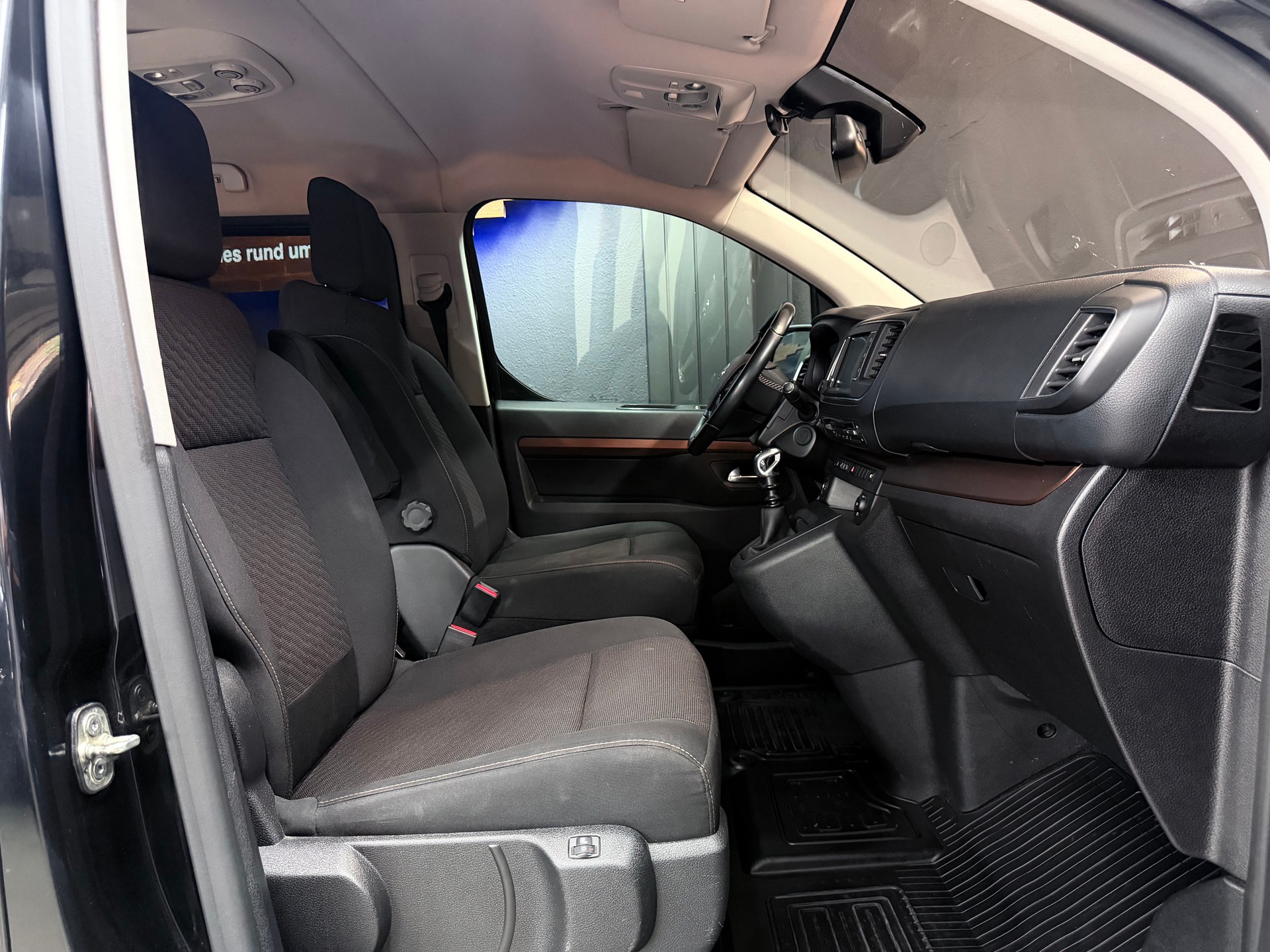 TOYOTA Proace Verso 2.0 D-4D 4x4 Trend Medium-image-13