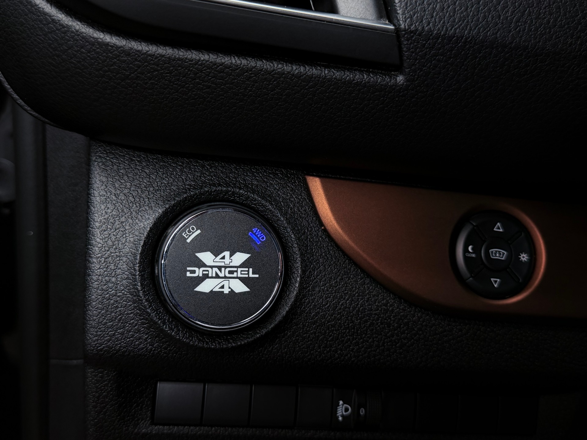 TOYOTA Proace Verso 2.0 D-4D 4x4 Trend Medium-image-8