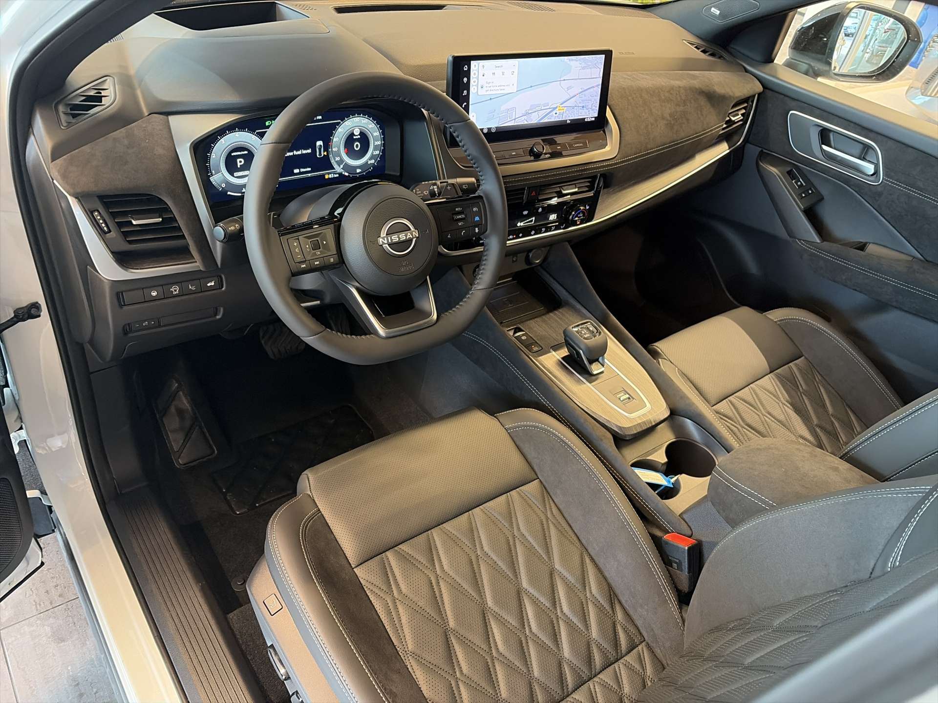 NISSAN Qashqai 1.3 DIG-T MHEV Tekna+ Xtronic-Automat-image-5