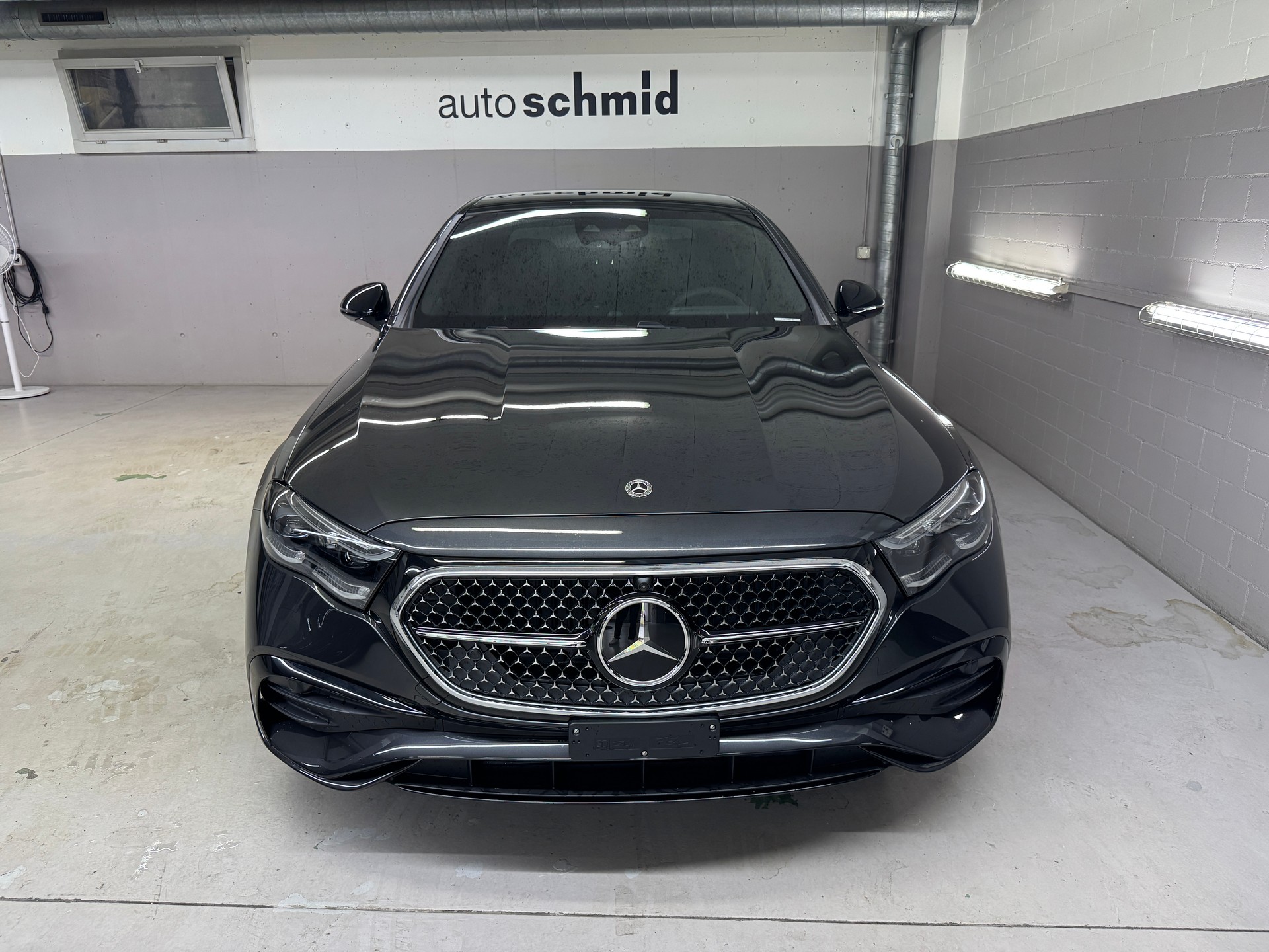 MERCEDES-BENZ E 450 4Matic-showroom-element-1