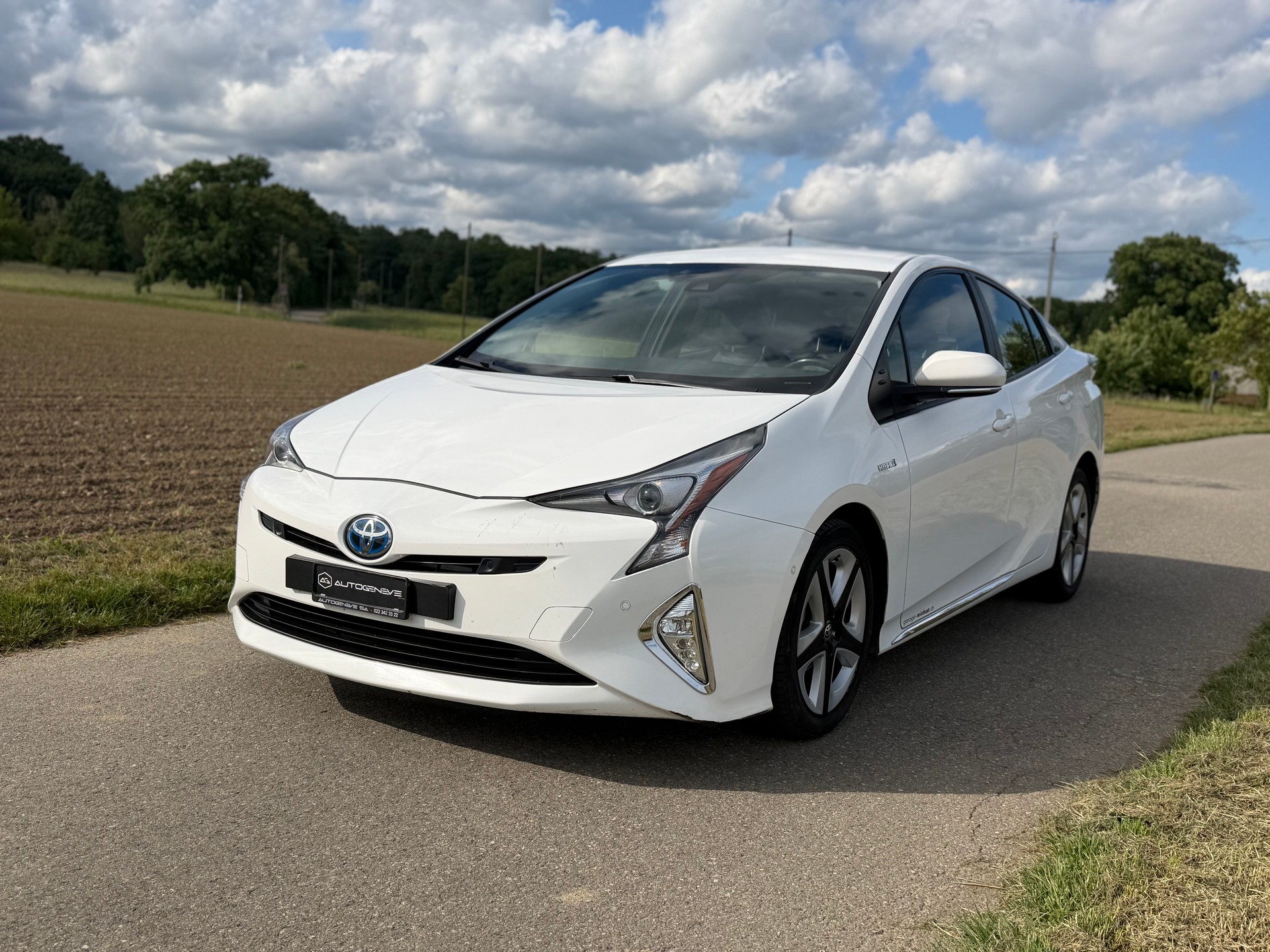 TOYOTA Prius 1.8 VVT-i HSD Sol Premium-image-2
