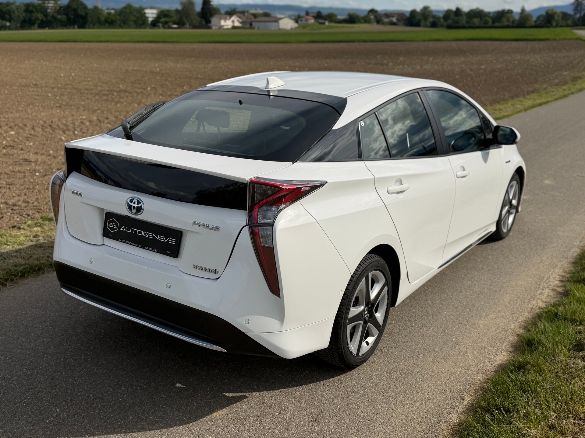 TOYOTA Prius 1.8 VVT-i HSD Sol Premium-image-7