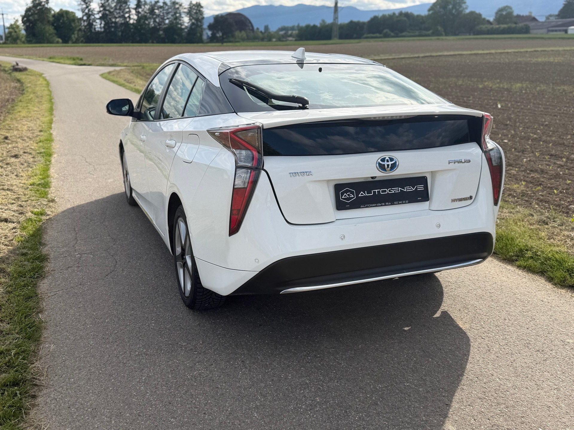 TOYOTA Prius 1.8 VVT-i HSD Sol Premium-image-9