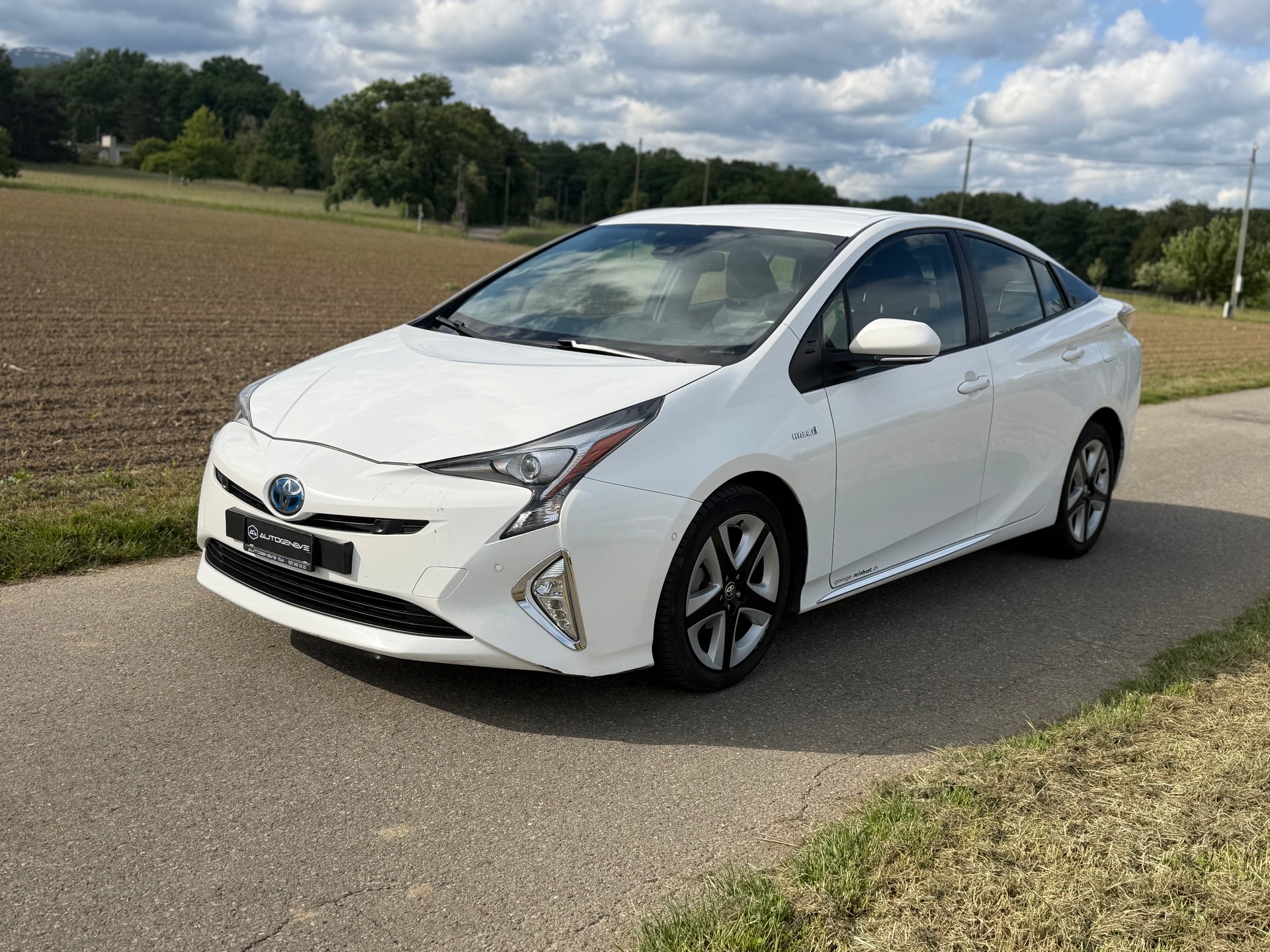 TOYOTA Prius 1.8 VVT-i HSD Sol Premium-image-3