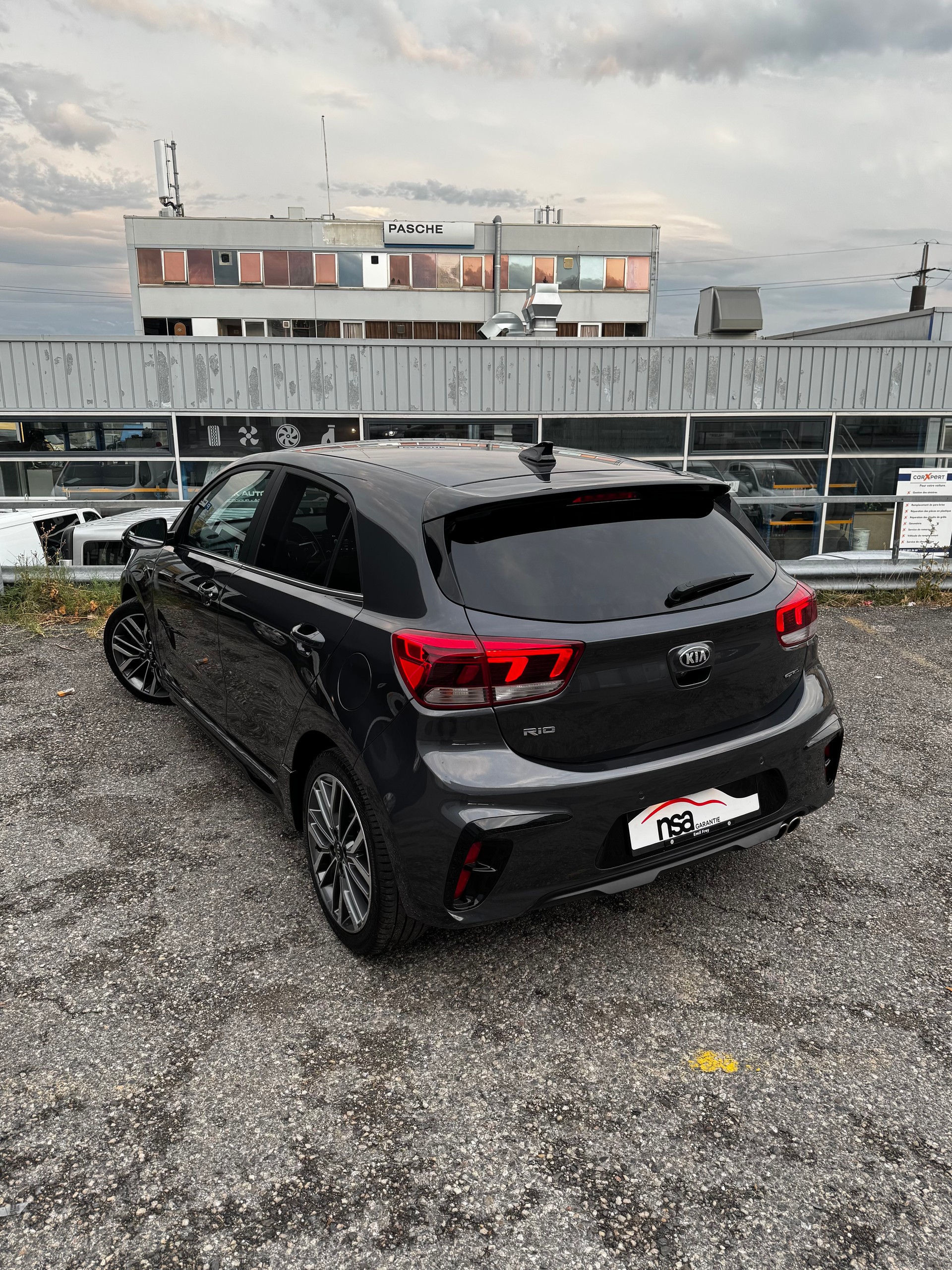 KIA Rio 1.0 T-GDi GT Line DCT-image-3
