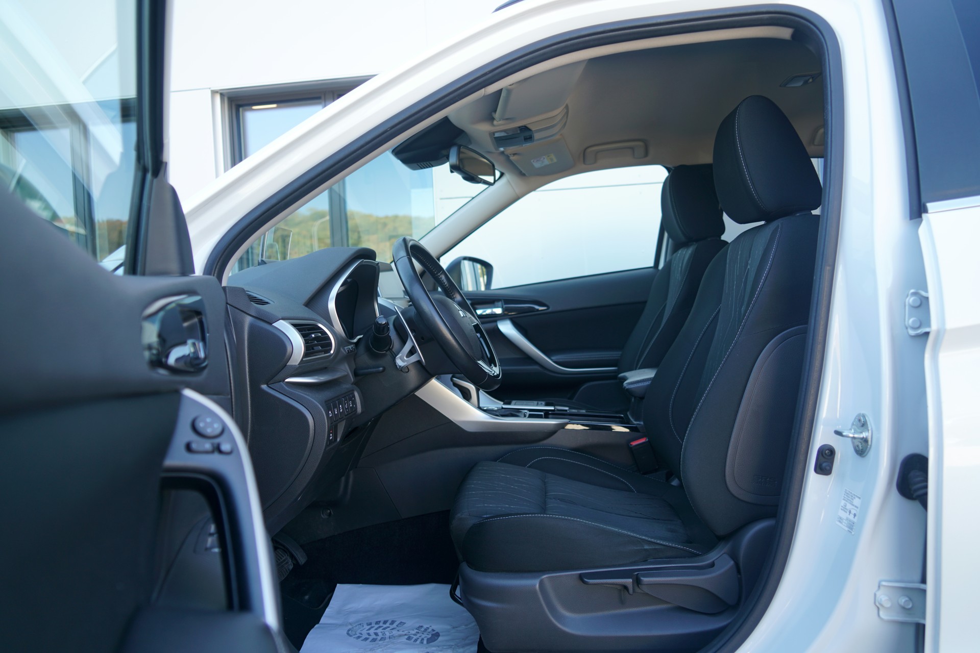 MITSUBISHI Eclipse Cross 2.2DID Style 4WD (CH)-image-4