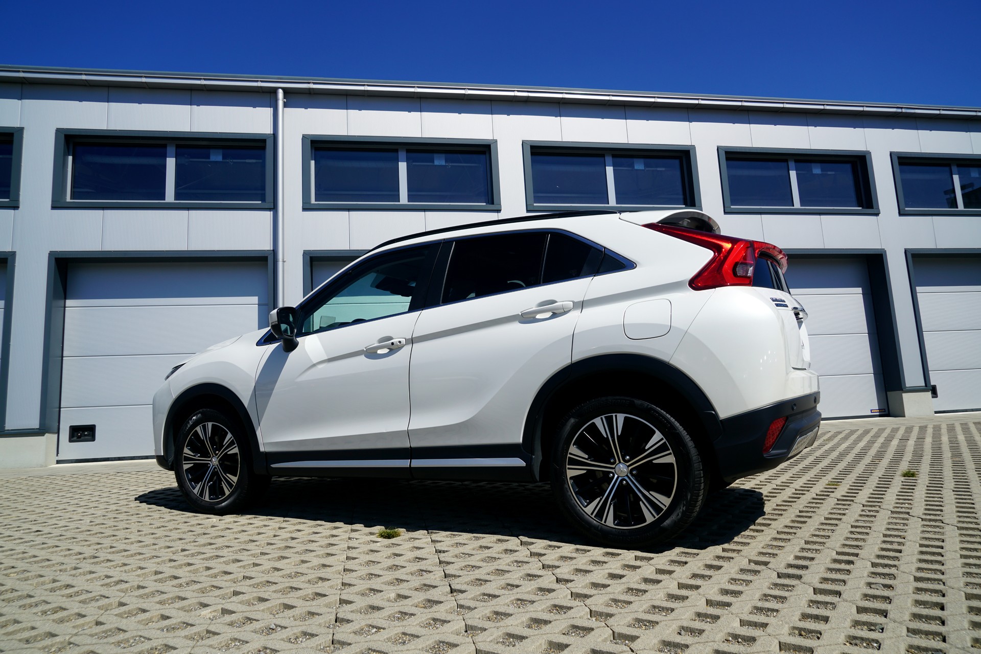 MITSUBISHI Eclipse Cross 2.2DID Style 4WD (CH)-image-2