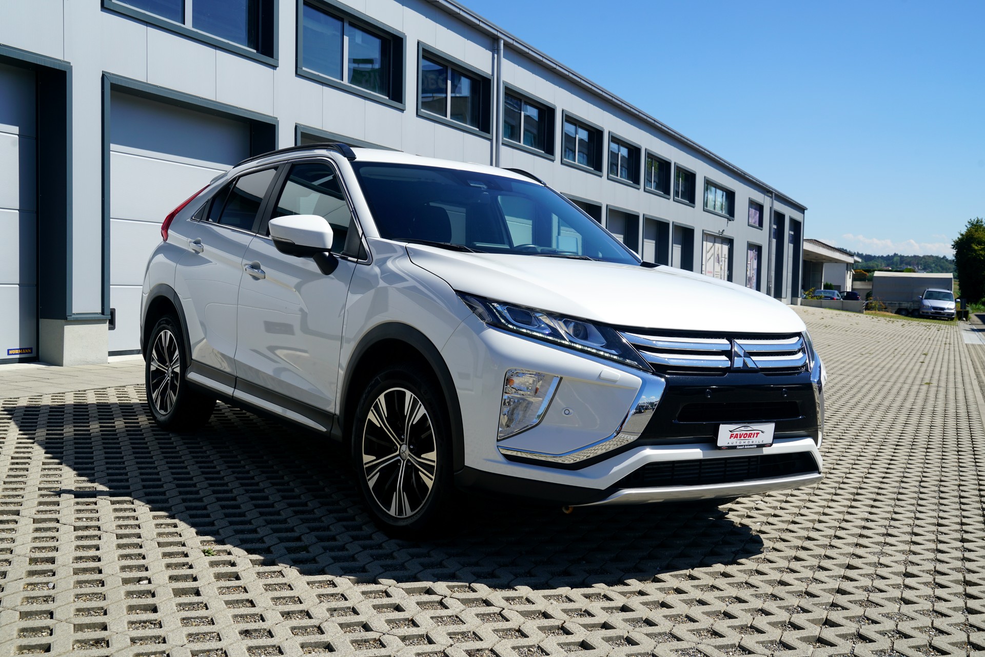 MITSUBISHI Eclipse Cross 2.2DID Style 4WD (CH)-image-1