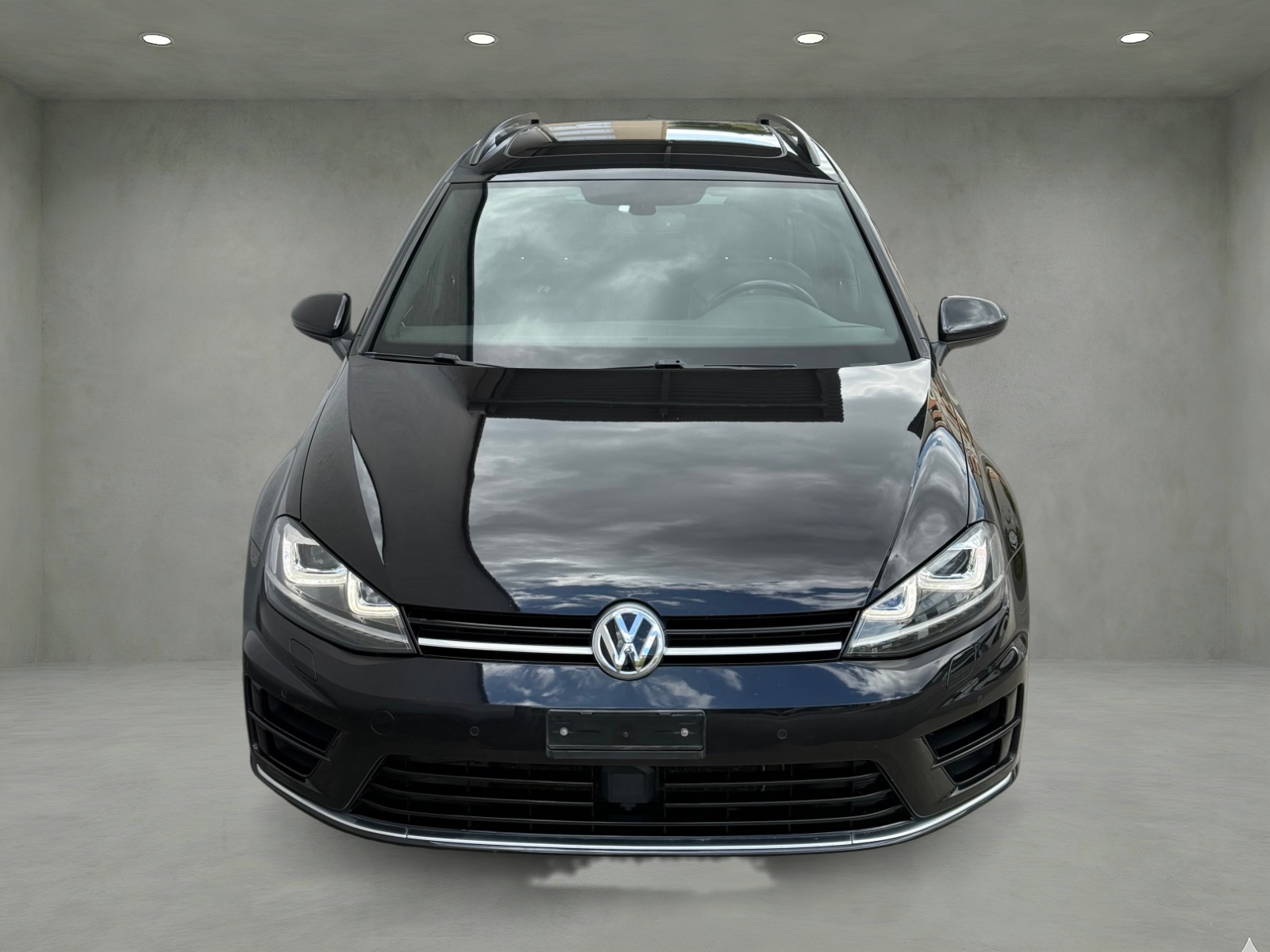 VW Golf Variant 2.0 TSI R 4 Motion DSG-image-3