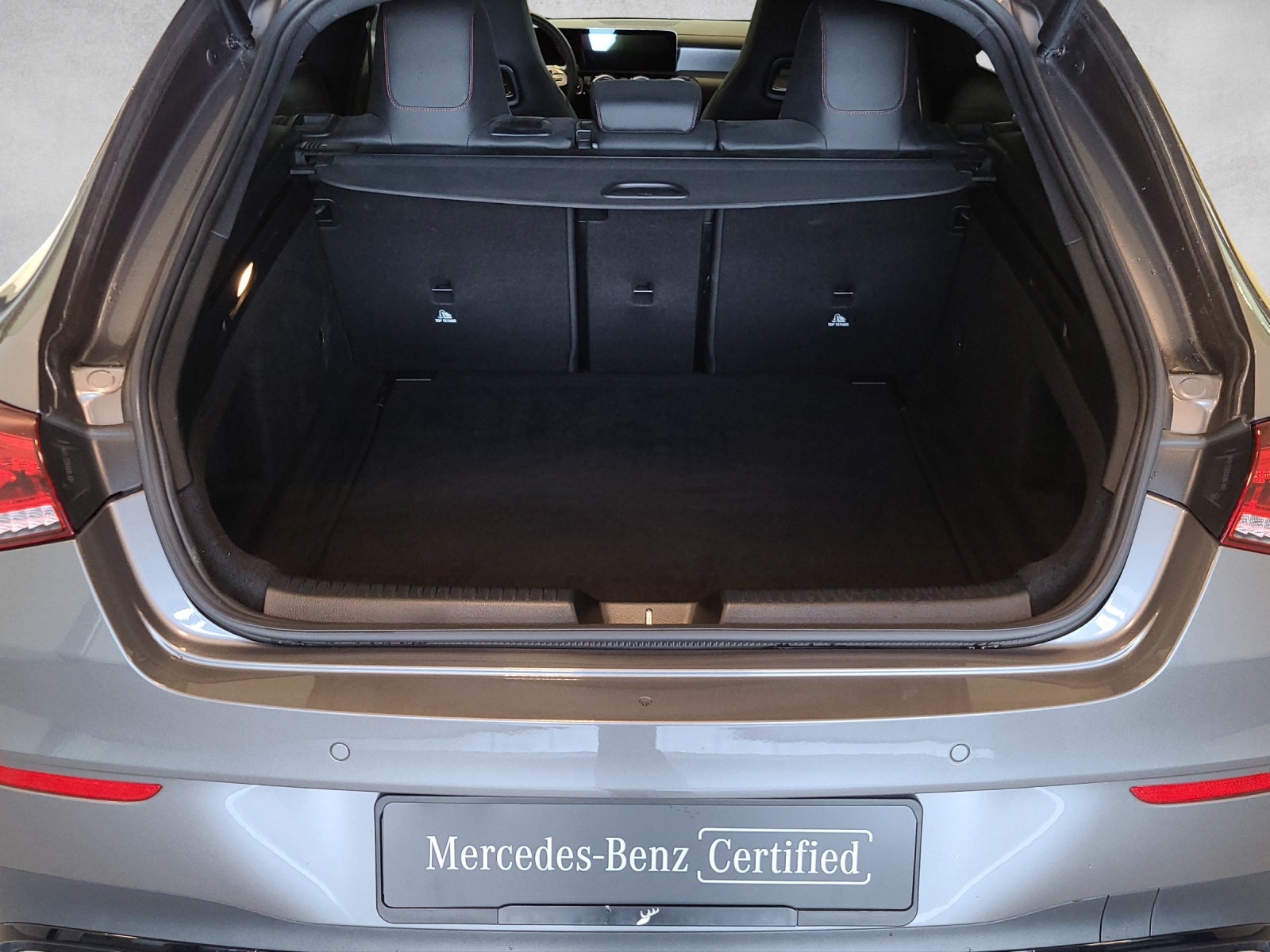 MERCEDES-BENZ CLA Shooting Brake 250 4Matic 7G-DCT AMG Line-image-13