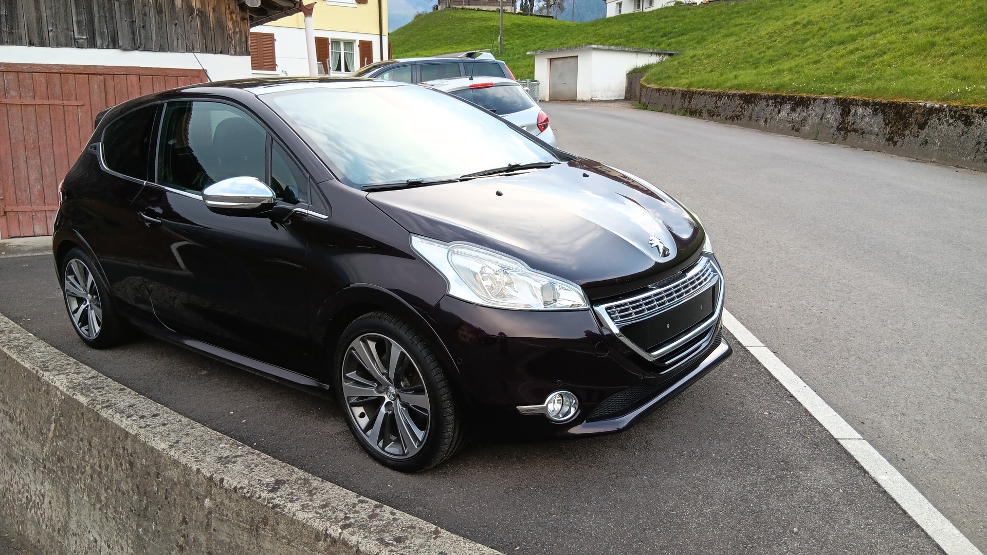 PEUGEOT 208 1.6 Turbo XY-image-2