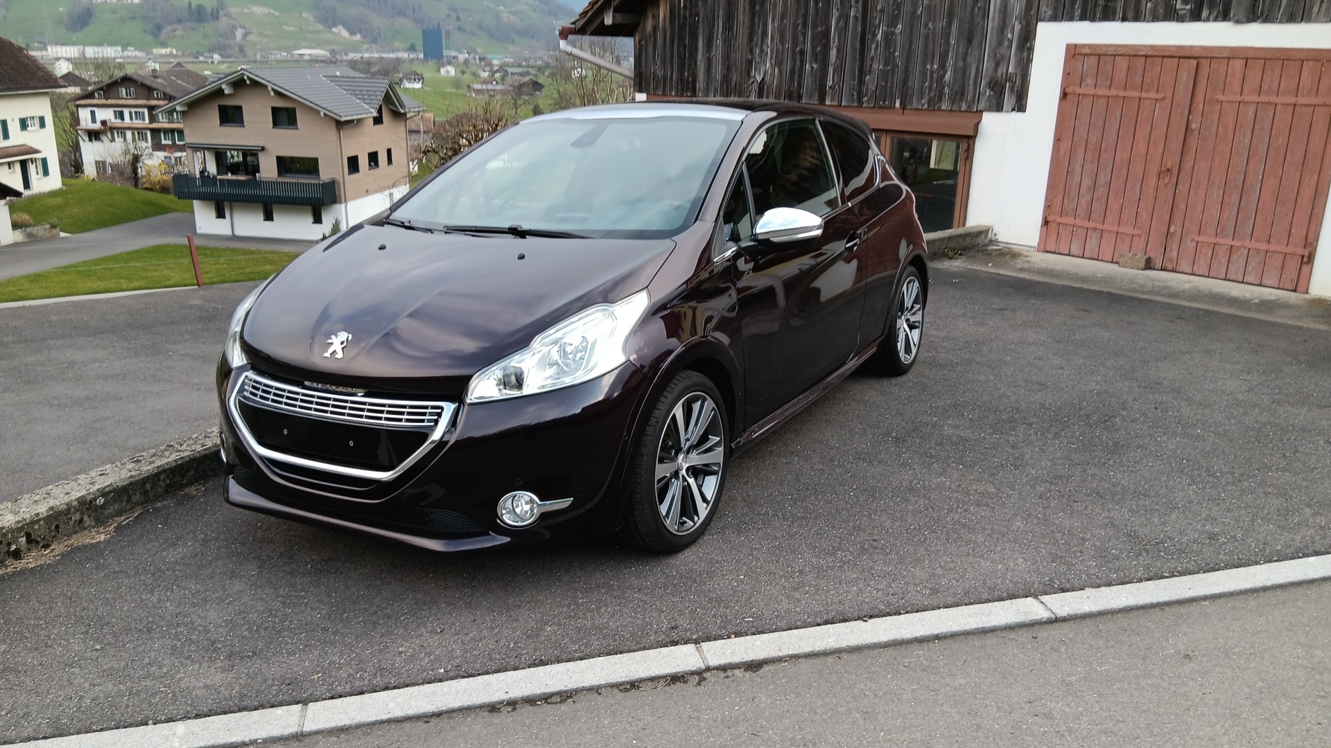 PEUGEOT 208 1.6 Turbo XY