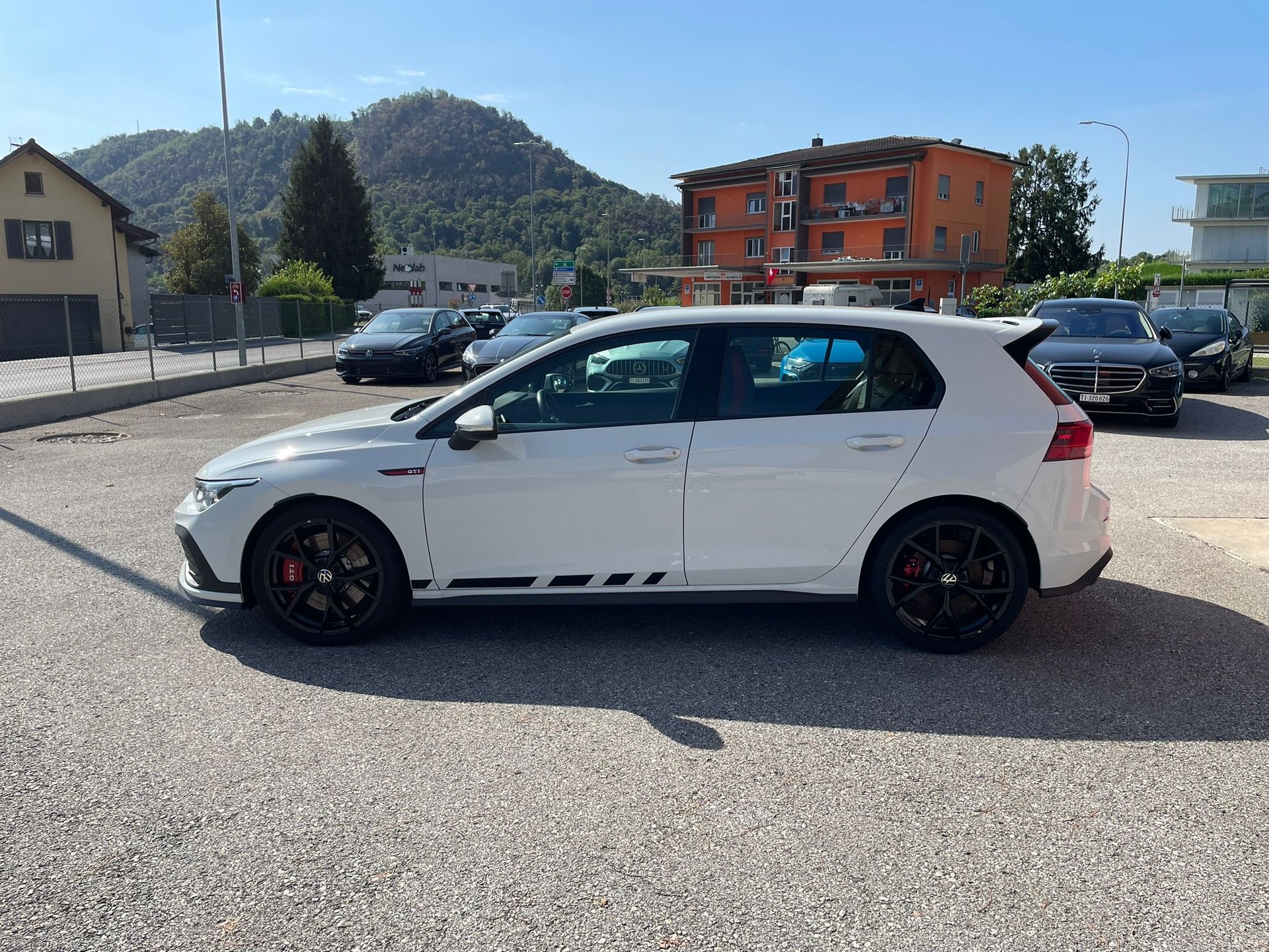 VW GOLF 2.0 TSI GTI Clubsport DSG Performance Pack-image-2
