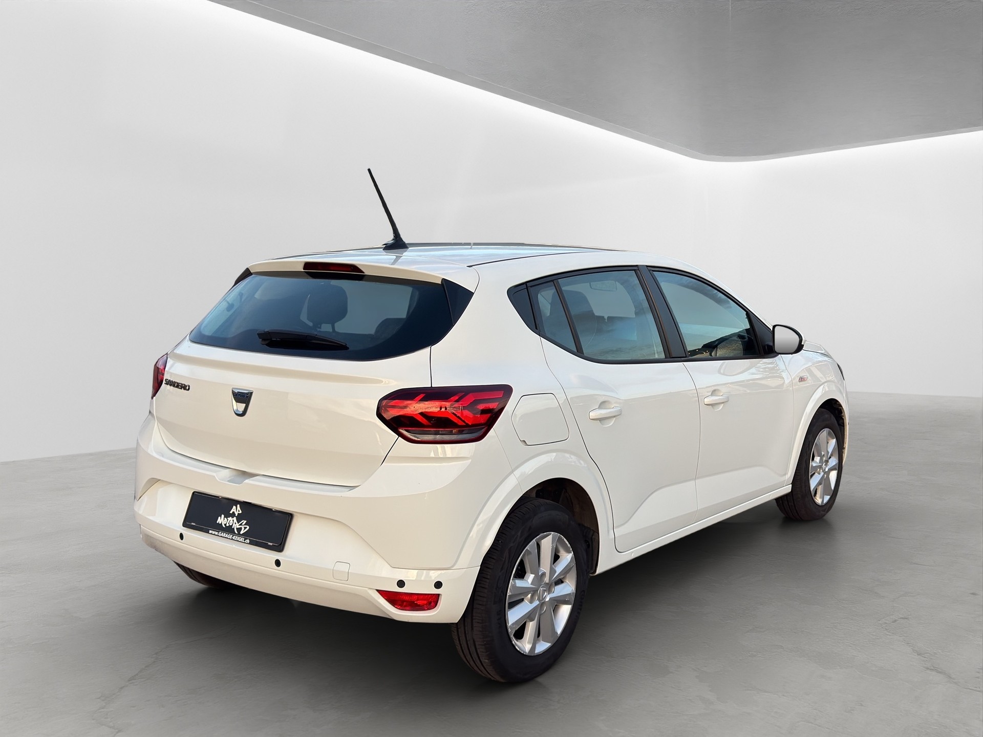 DACIA Sandero TCe 90 Comfort CVT-image-3