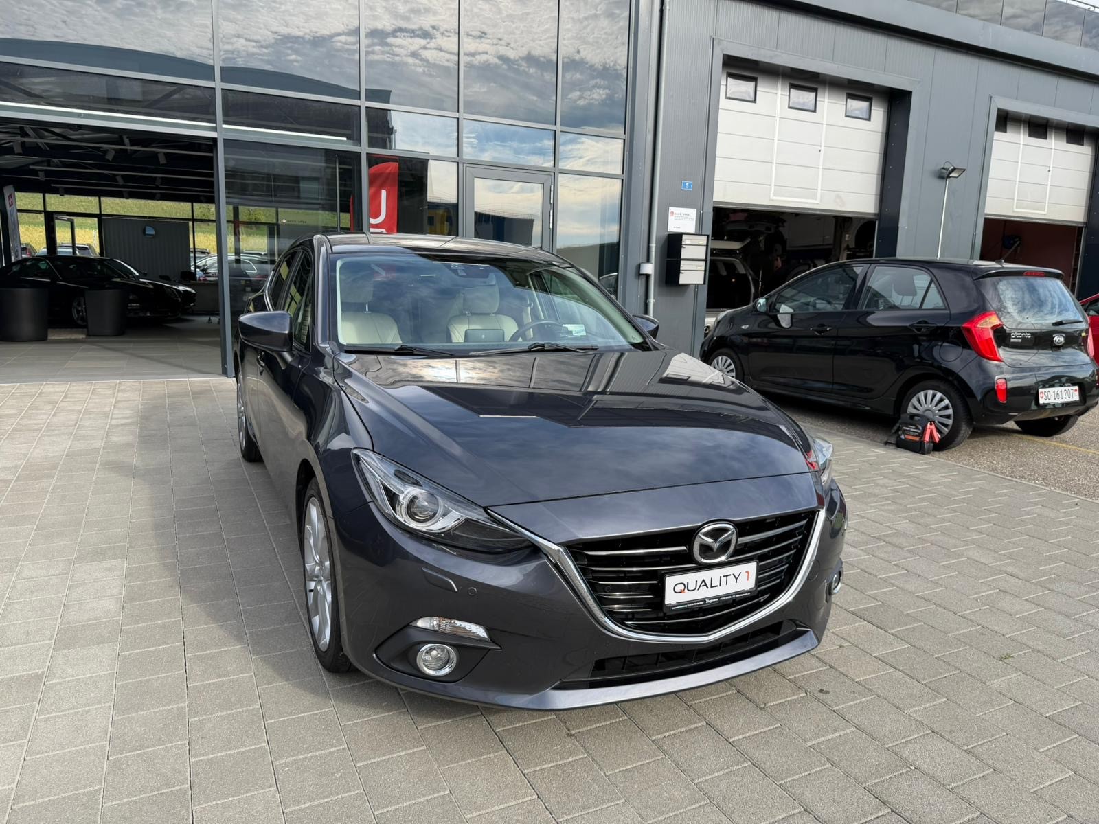 MAZDA 3 SKYACTIV-G 120 Revolution Automat-image-2