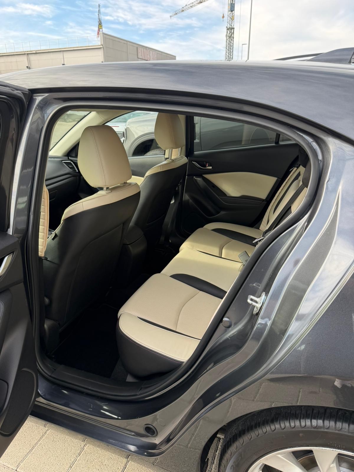 MAZDA 3 SKYACTIV-G 120 Revolution Automat-image-15