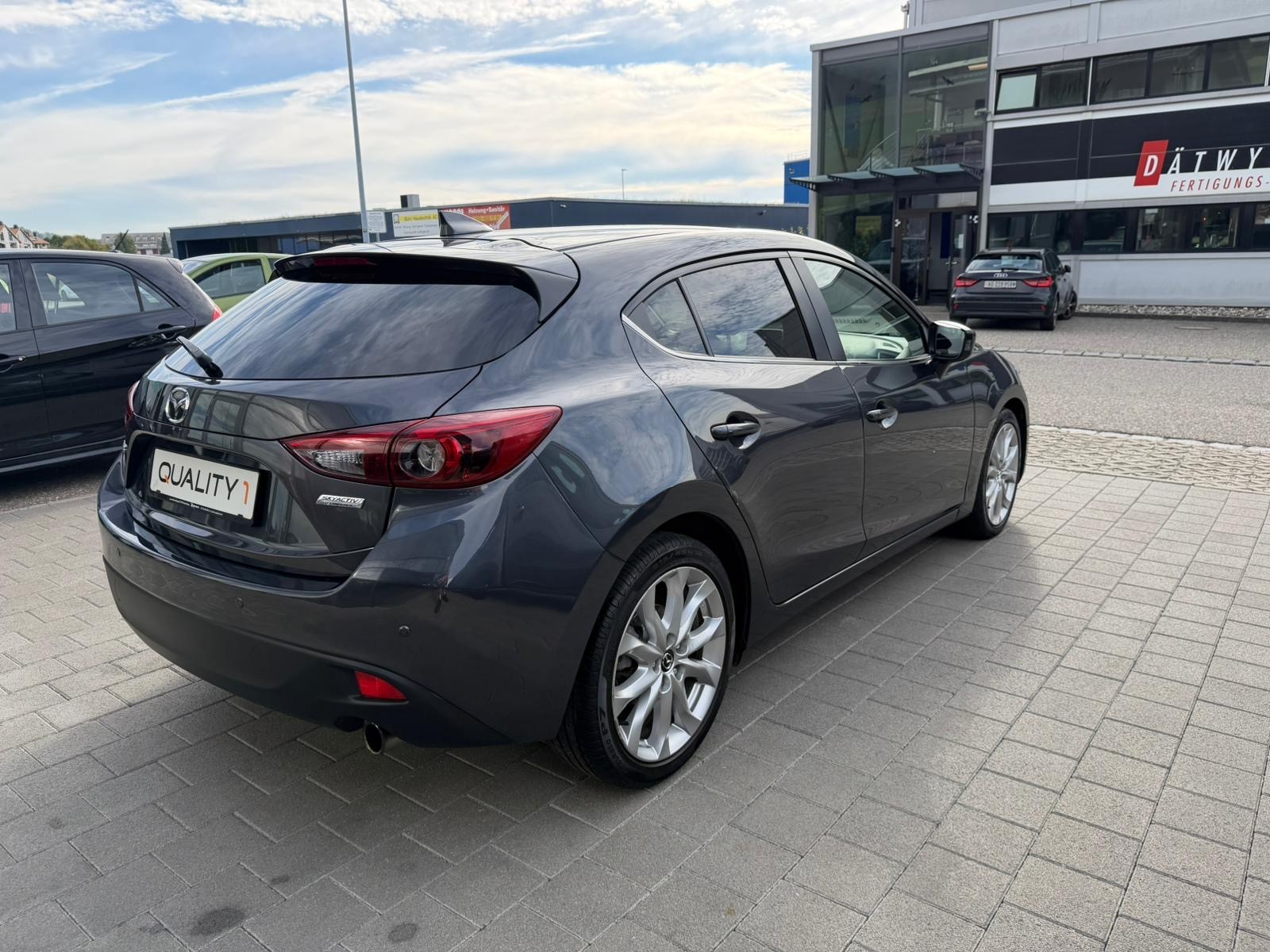 MAZDA 3 SKYACTIV-G 120 Revolution Automat-image-9