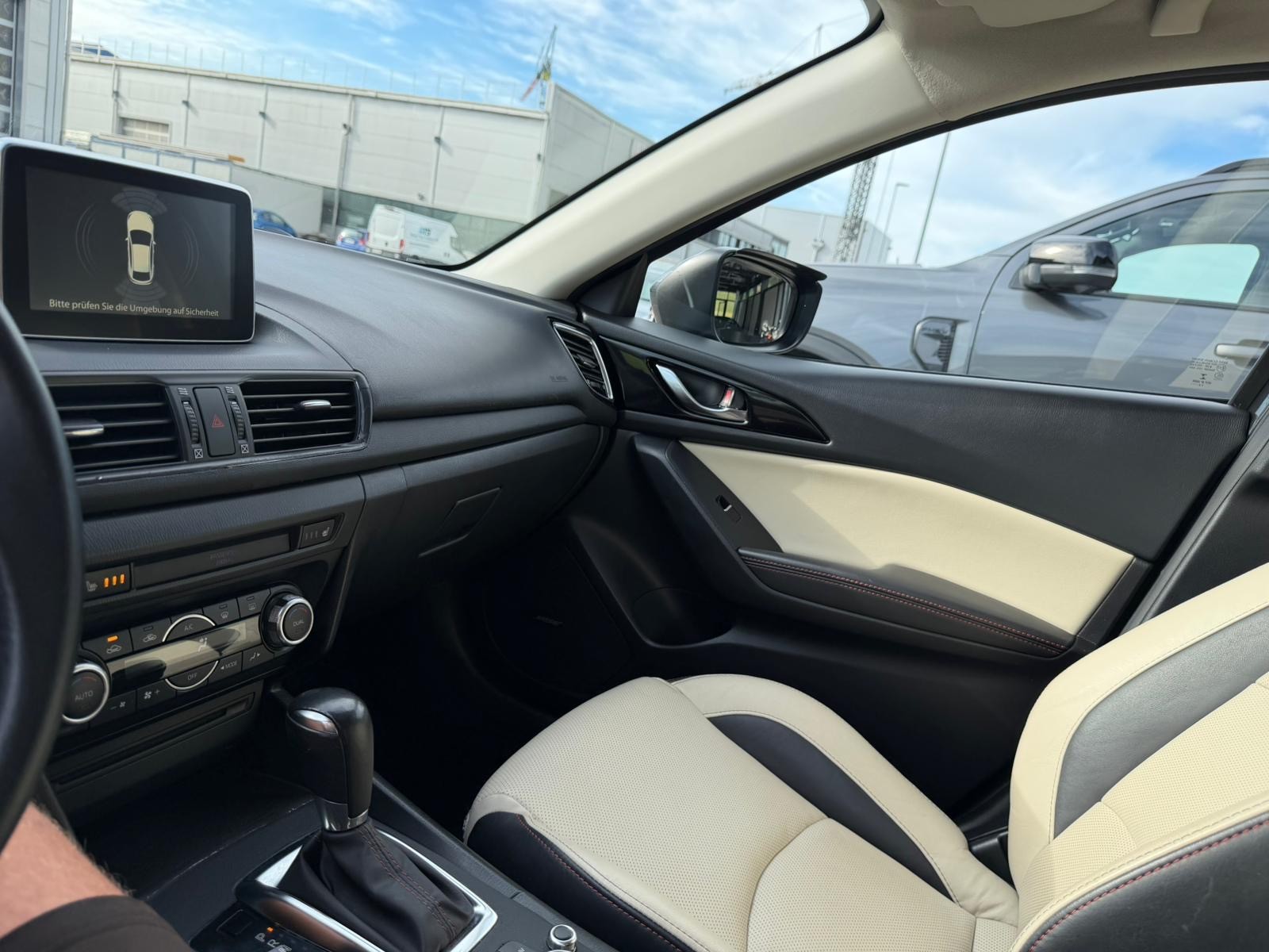 MAZDA 3 SKYACTIV-G 120 Revolution Automat-image-16