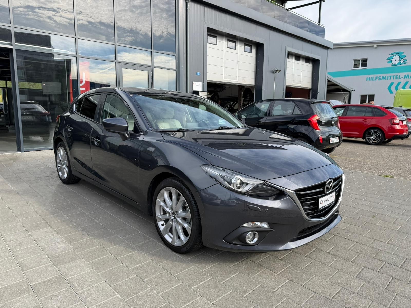 MAZDA 3 SKYACTIV-G 120 Revolution Automat-image-1