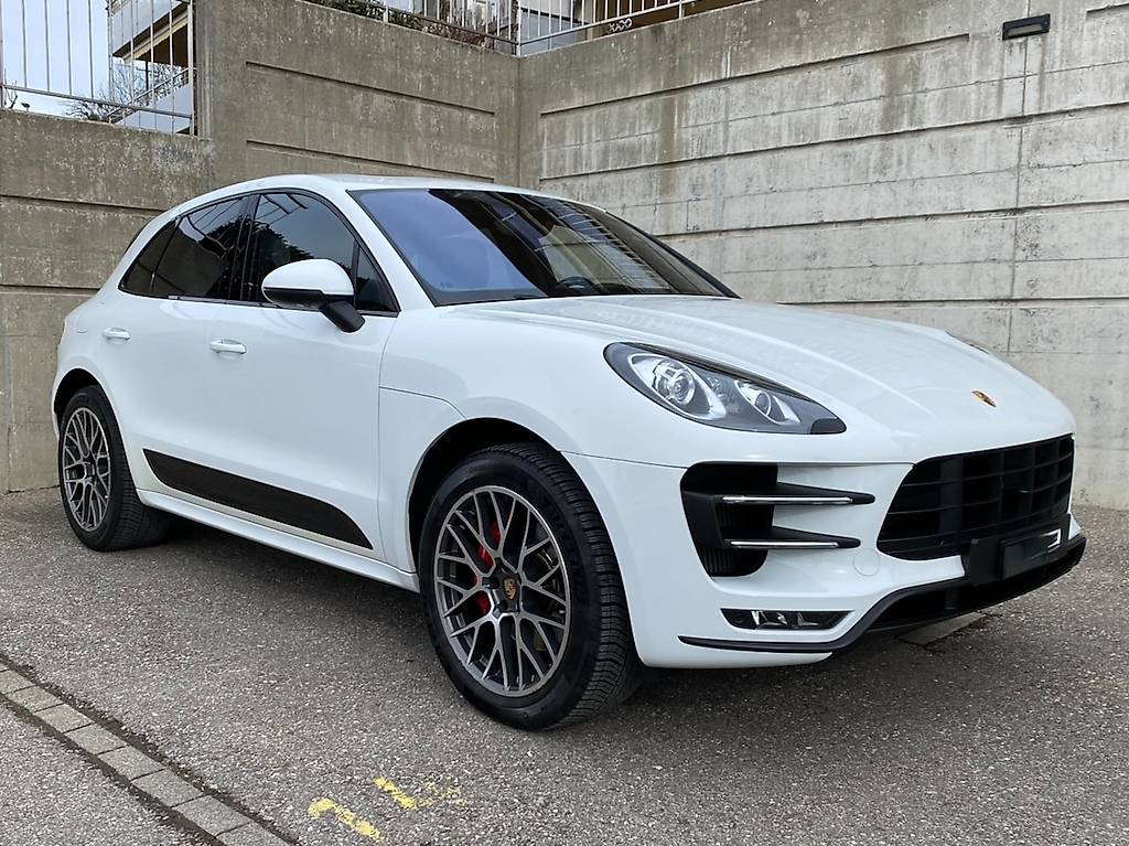 PORSCHE MACAN-image-1